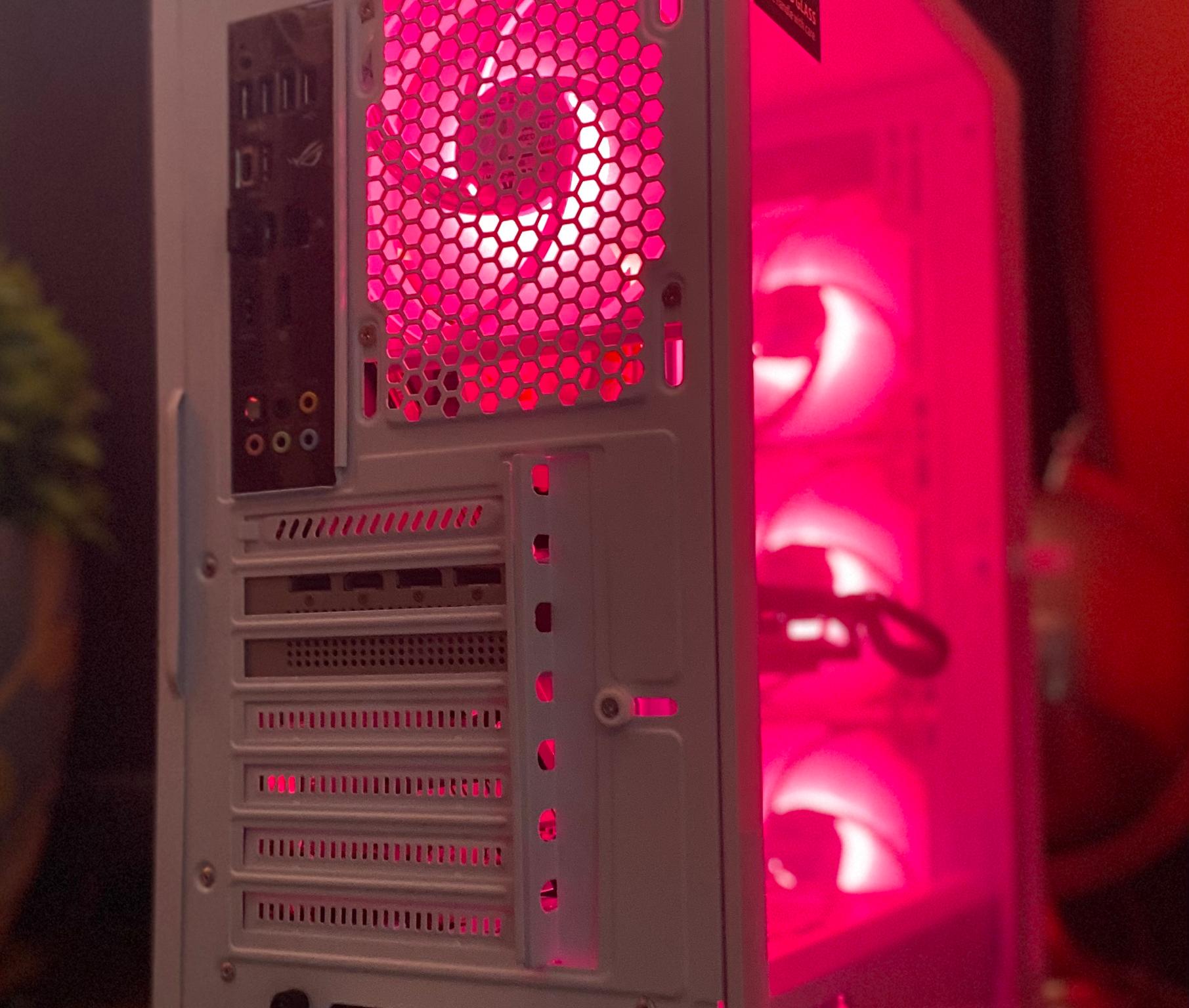 (White) Gaming PC|🩸Blo0D 5700XT| Ryzen 5| 16GB (2x8GB) RGB DDR4| 1TB NVMe/SSD| Windows 11 Pro