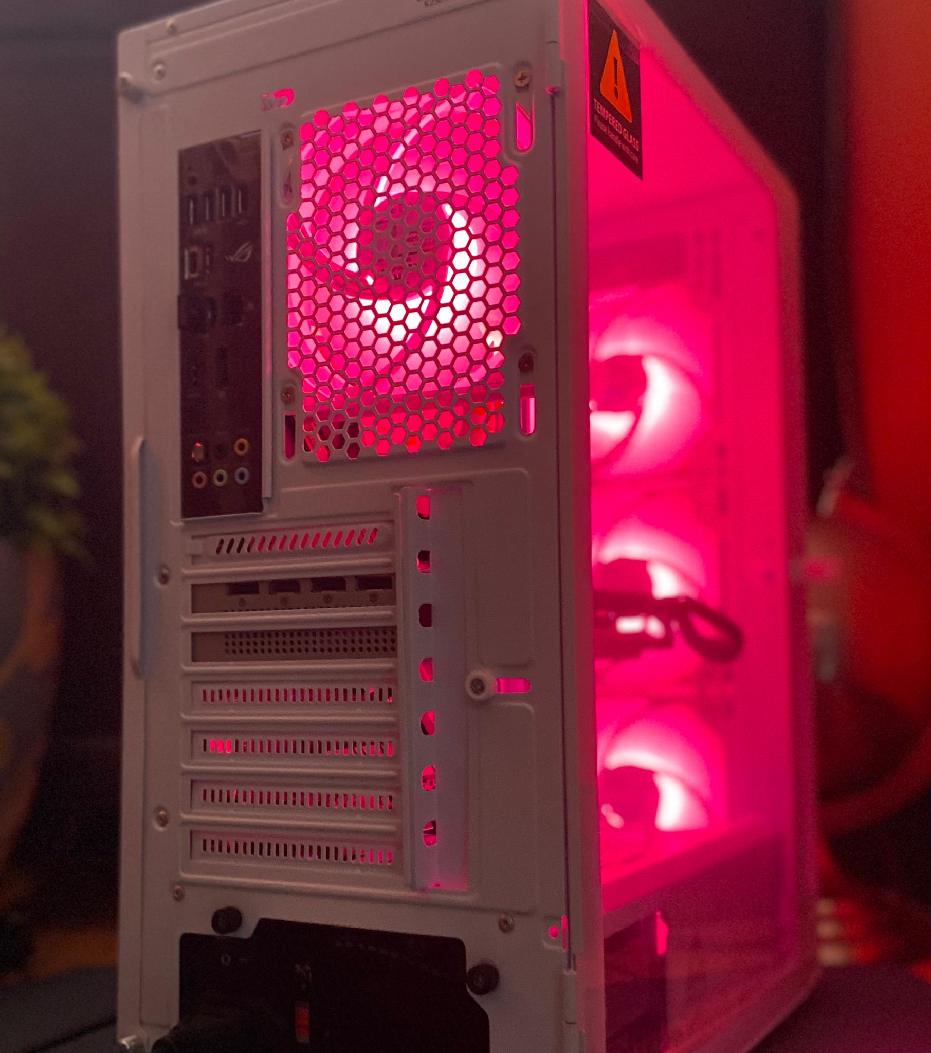 (White) Gaming PC|🩸Blo0D 5700XT| Ryzen 5| 16GB (2x8GB) RGB DDR4| 1TB NVMe/SSD| Windows 11 Pro