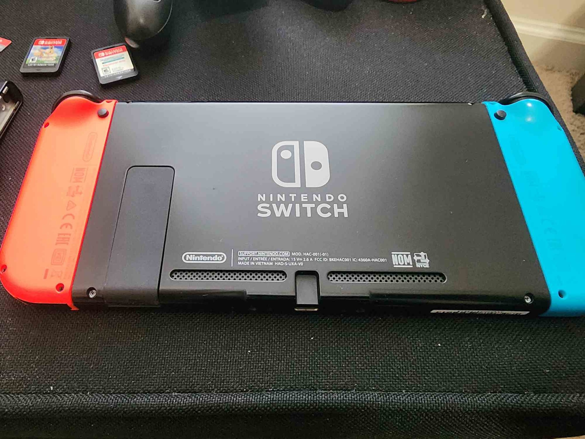 Nintendo Switch Bundle – w/ Box, 200GB SD Card, 3 Games, Case (Bundle)