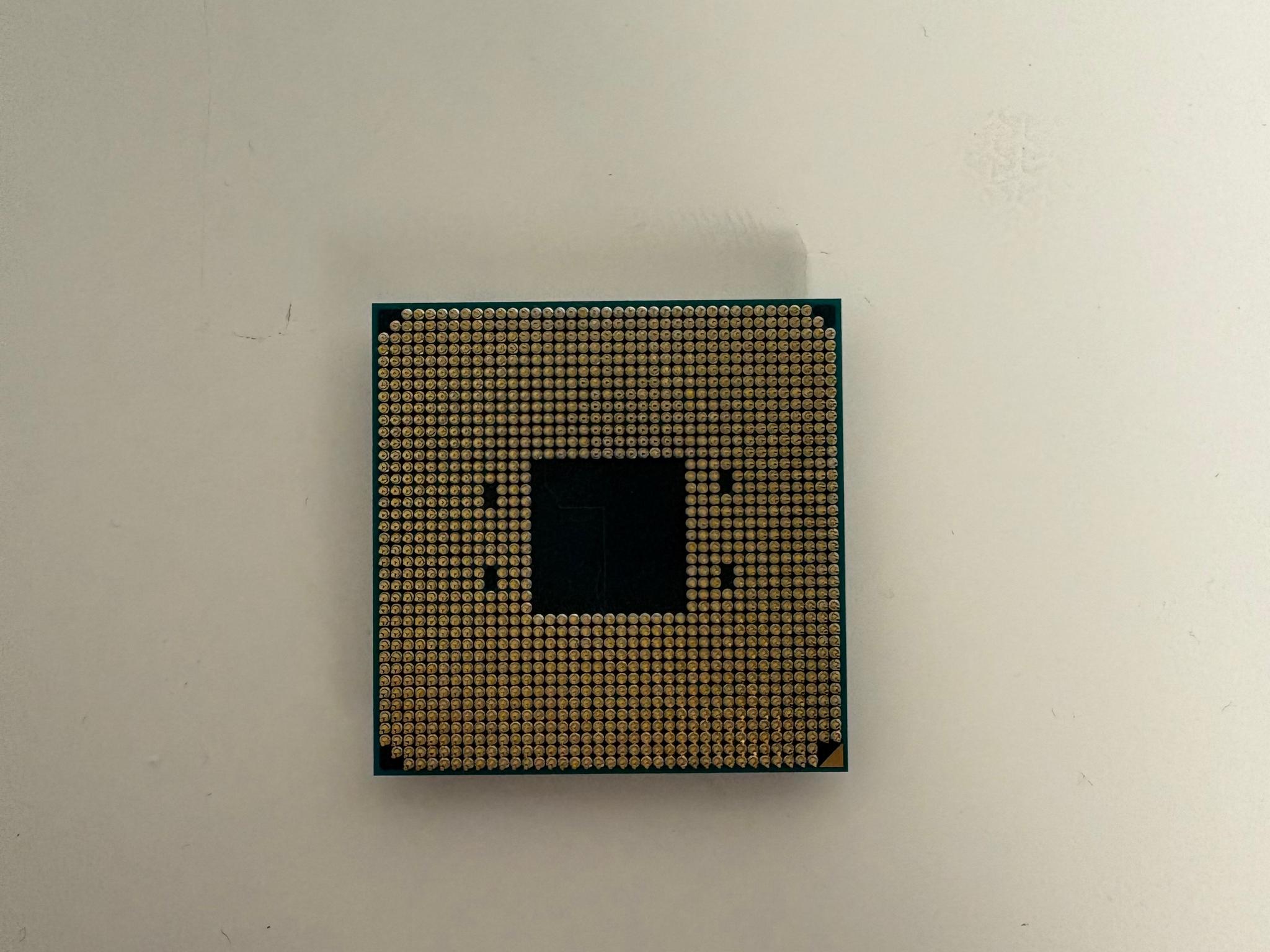 AMD Ryzen 7 5700