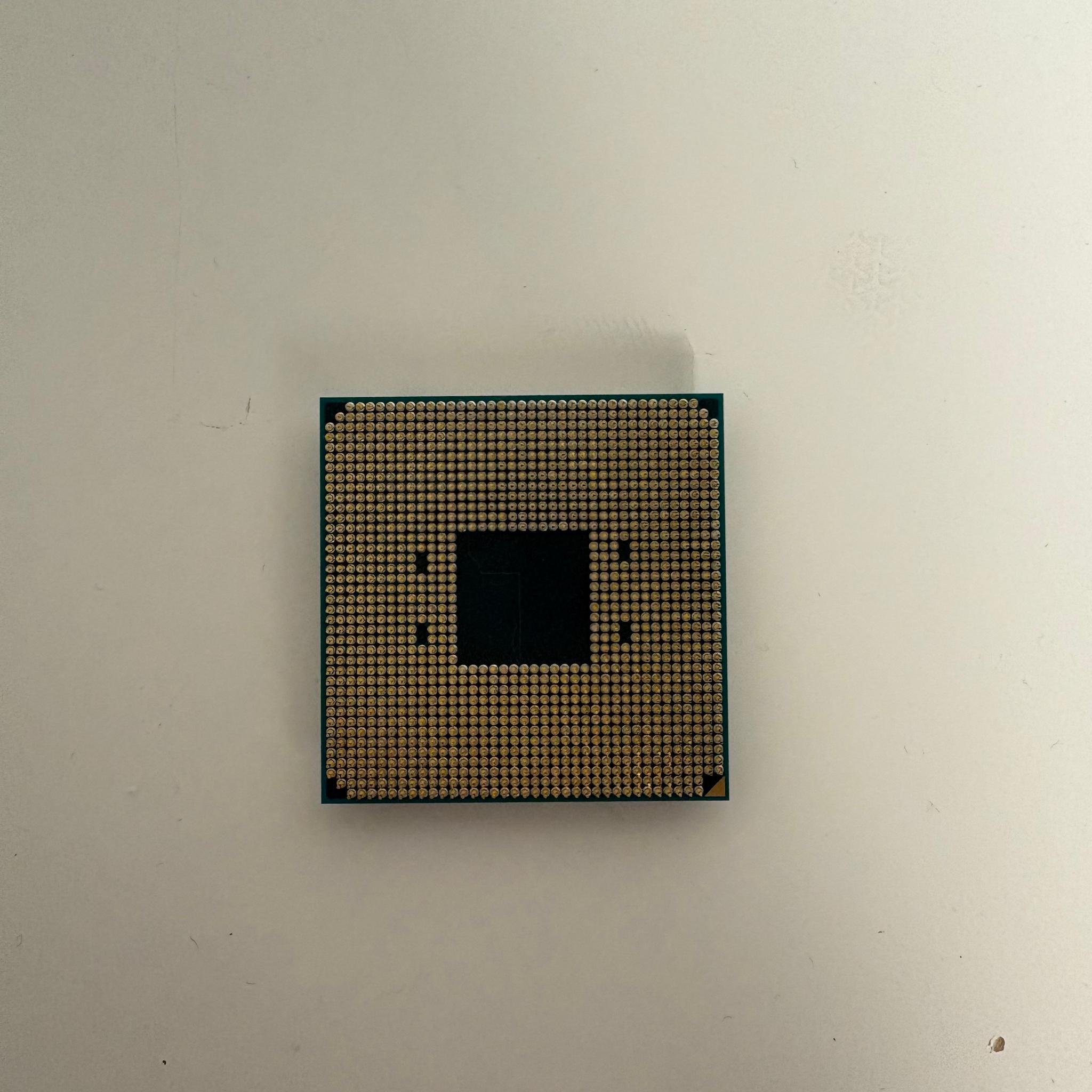 AMD Ryzen 7 5700
