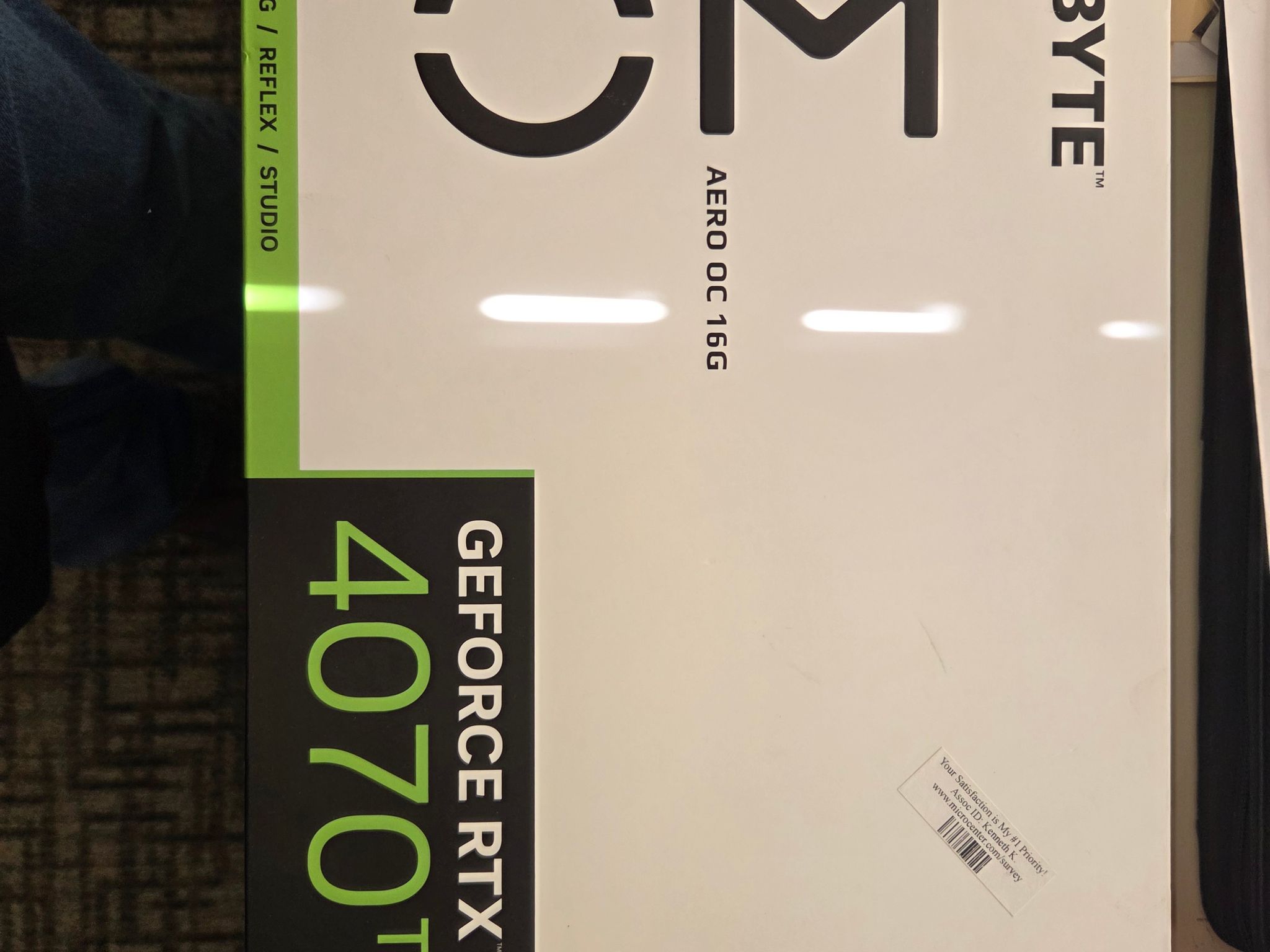 GIGABYTE AERO OC GeForce RTX 4070 Ti SUPER