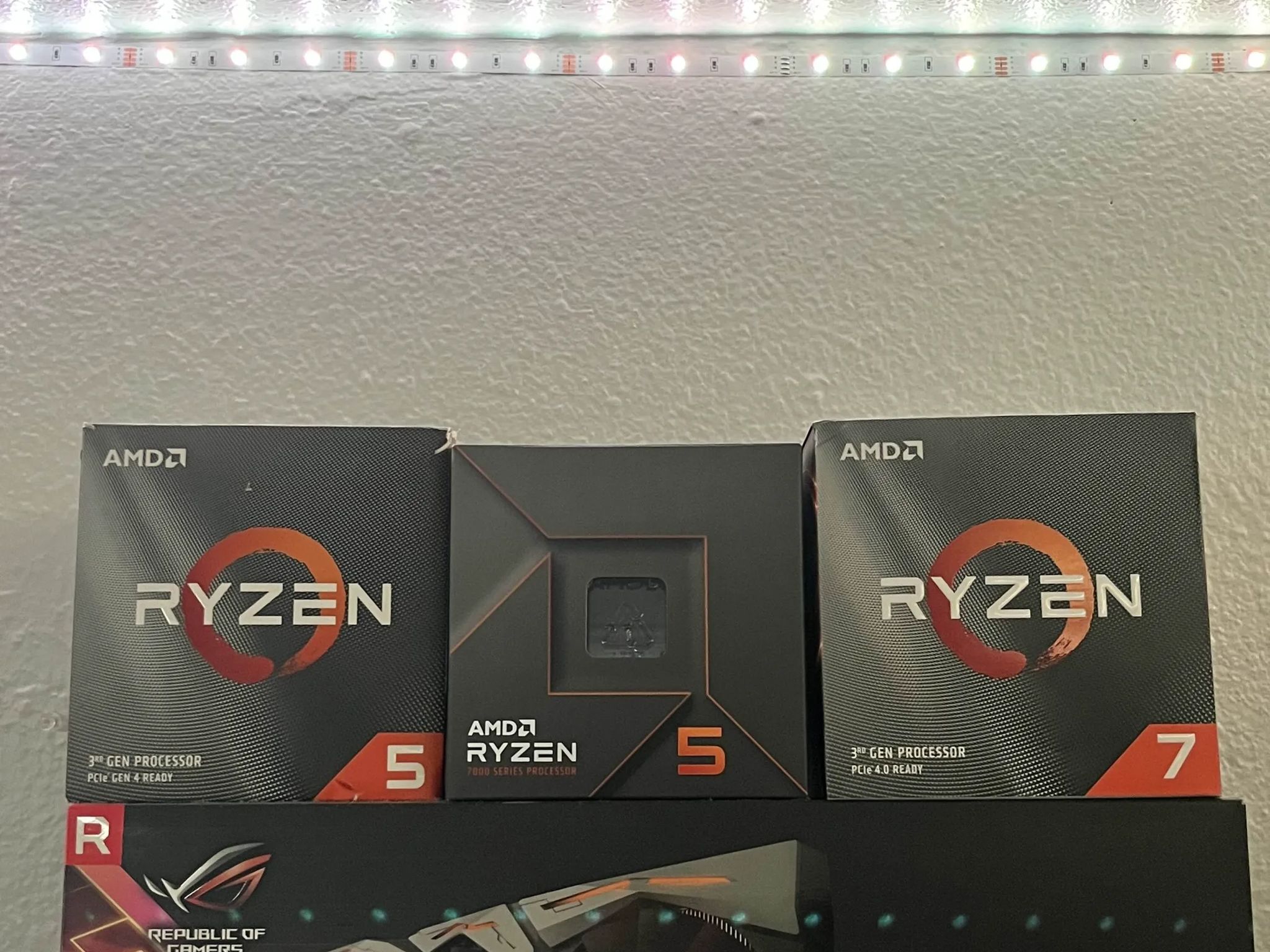 2x NIB Wraith Stealth and 1X NIB Wraith Spire CPU Coolers from in box R5 3600, R5 7600, and R7 3700x