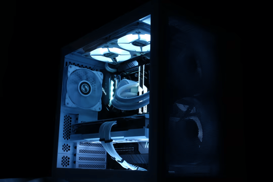 All-White Gaming PC | Ryzen 5 5600x & RX 6700XT