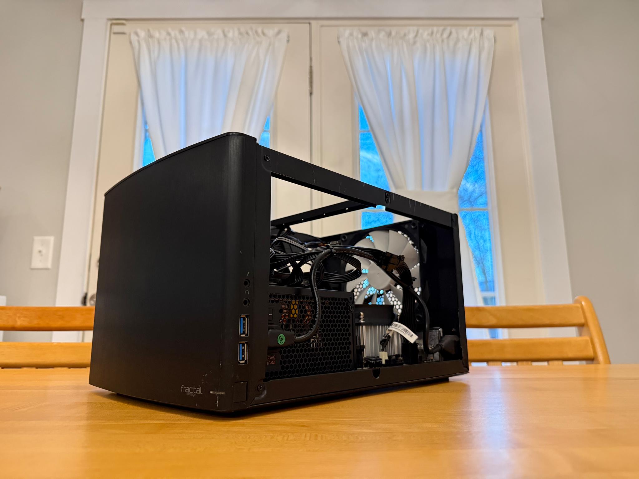 🦍| GTX 760, 4790k, 16gb DDR3, 512gb SSD, WiFi Equipped ITX Gaming PC!