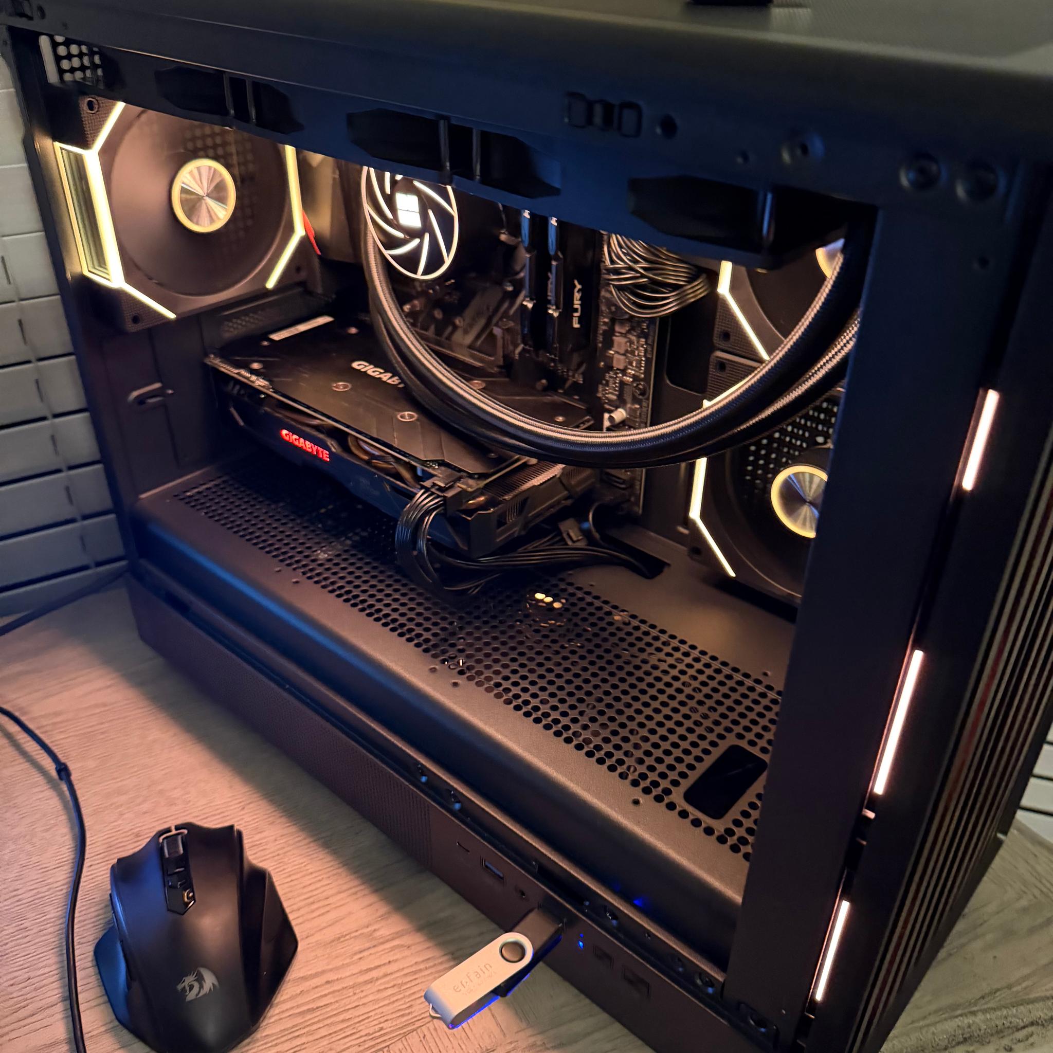 Ryzen 5 2600X | Gigabyte RX 570 4GB | 8GB DDR4 | 512GB SSD | 360mm RGB AIO | WiFi