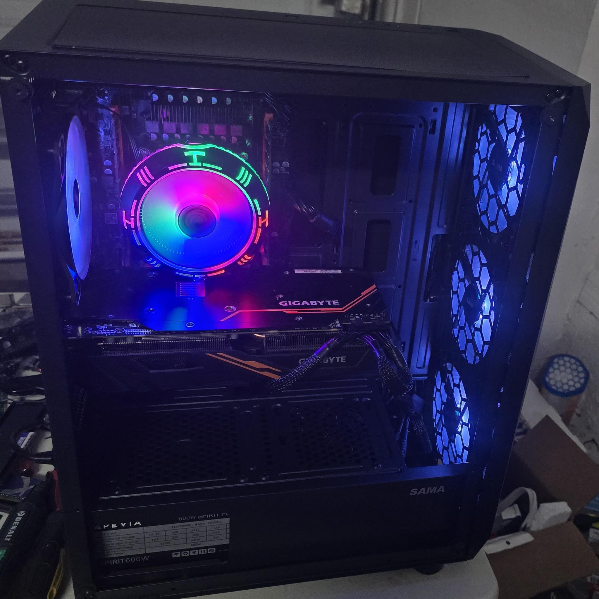 RX Vega 56 | 12 Core Xeon | 32gb Ram | 1440p Gaming and Editing PC