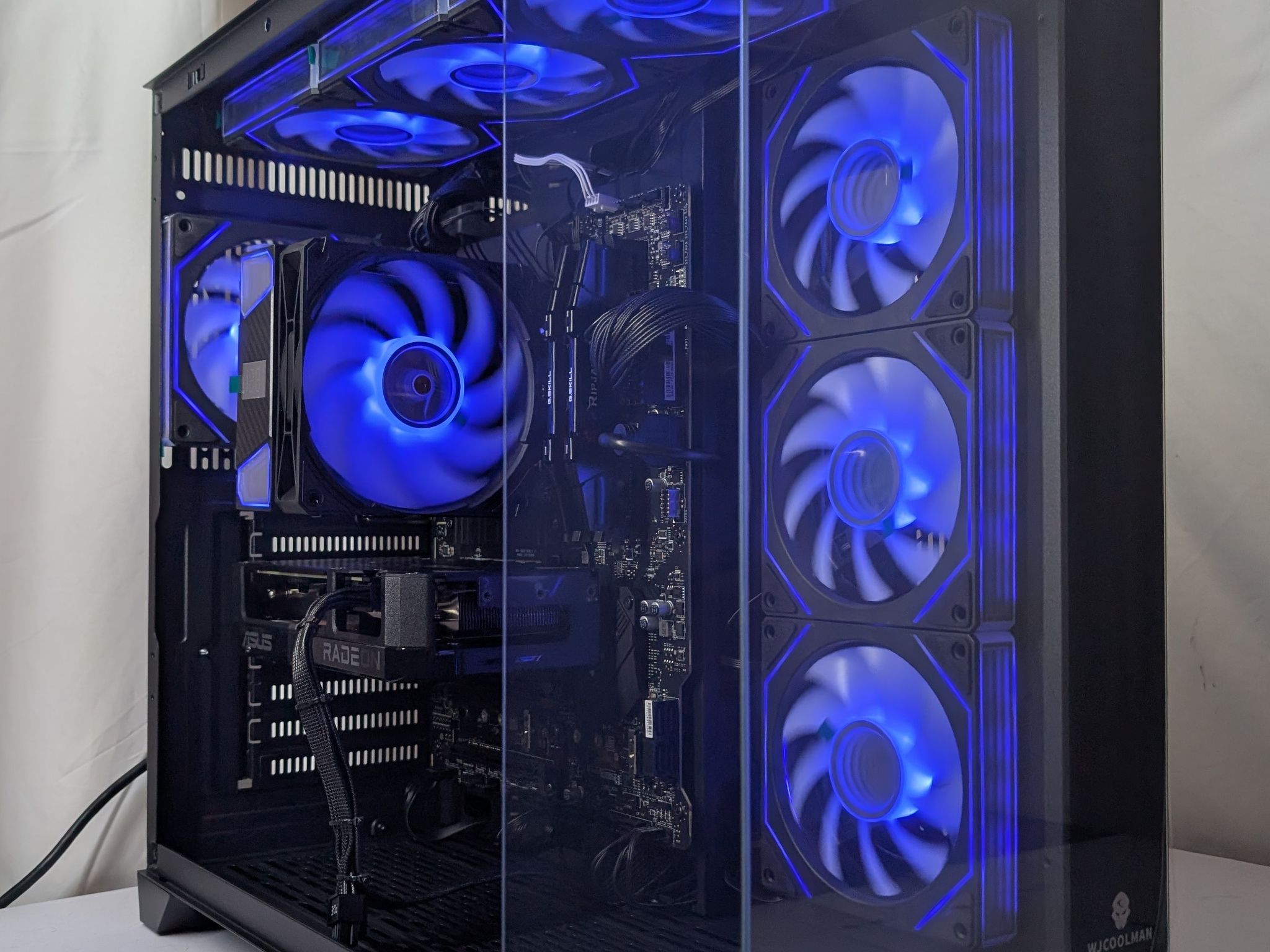 RX 9060XT 16GB | I7 12700KF | 1TB NVME | 32GB DDR4 | 750W