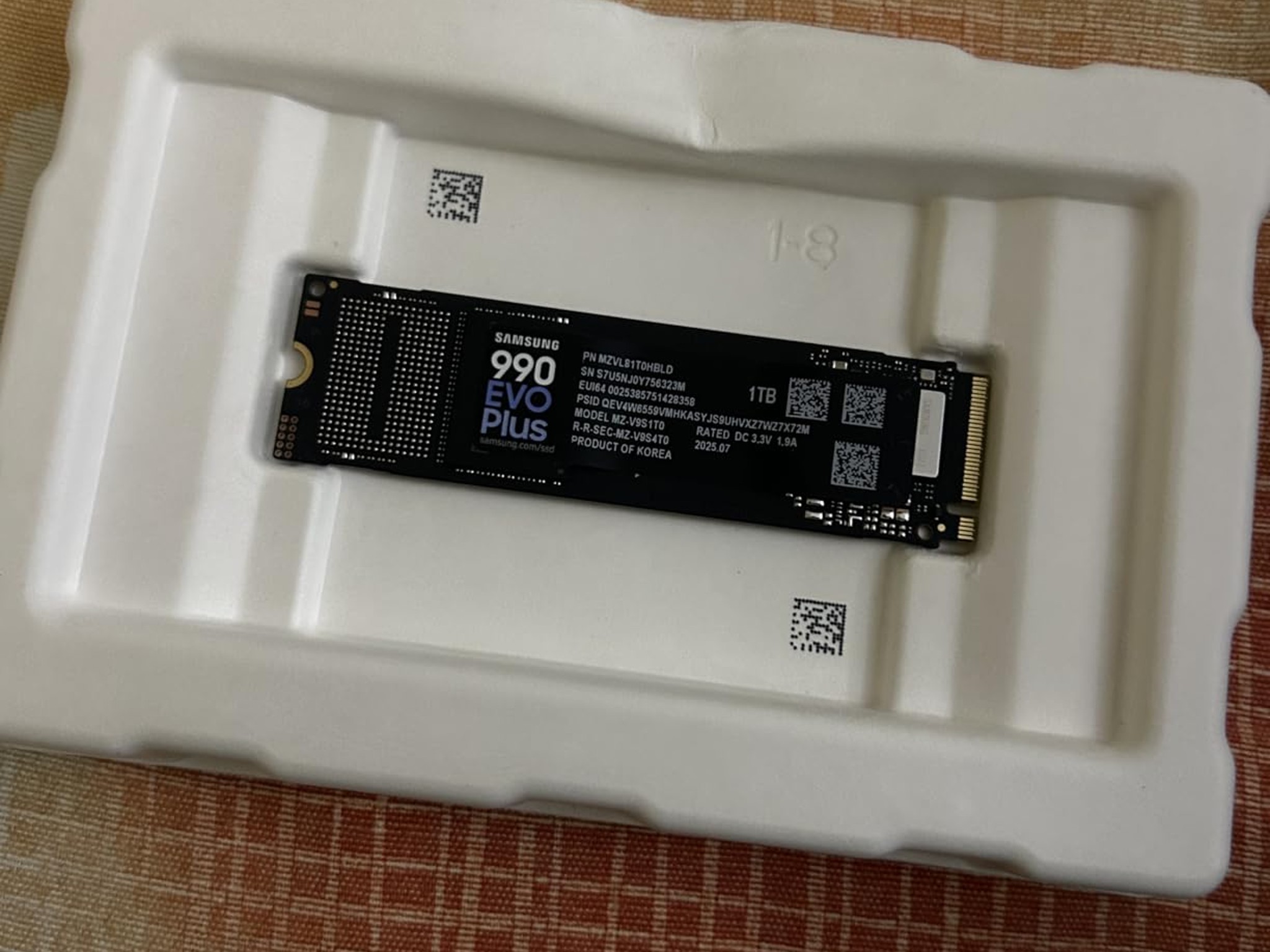 1TB Samsung 990 EVO Plus SSD, PCIe Gen 4x4, Gen 5x2 M.2 2280, Speeds Up-to 7,150 MB/s