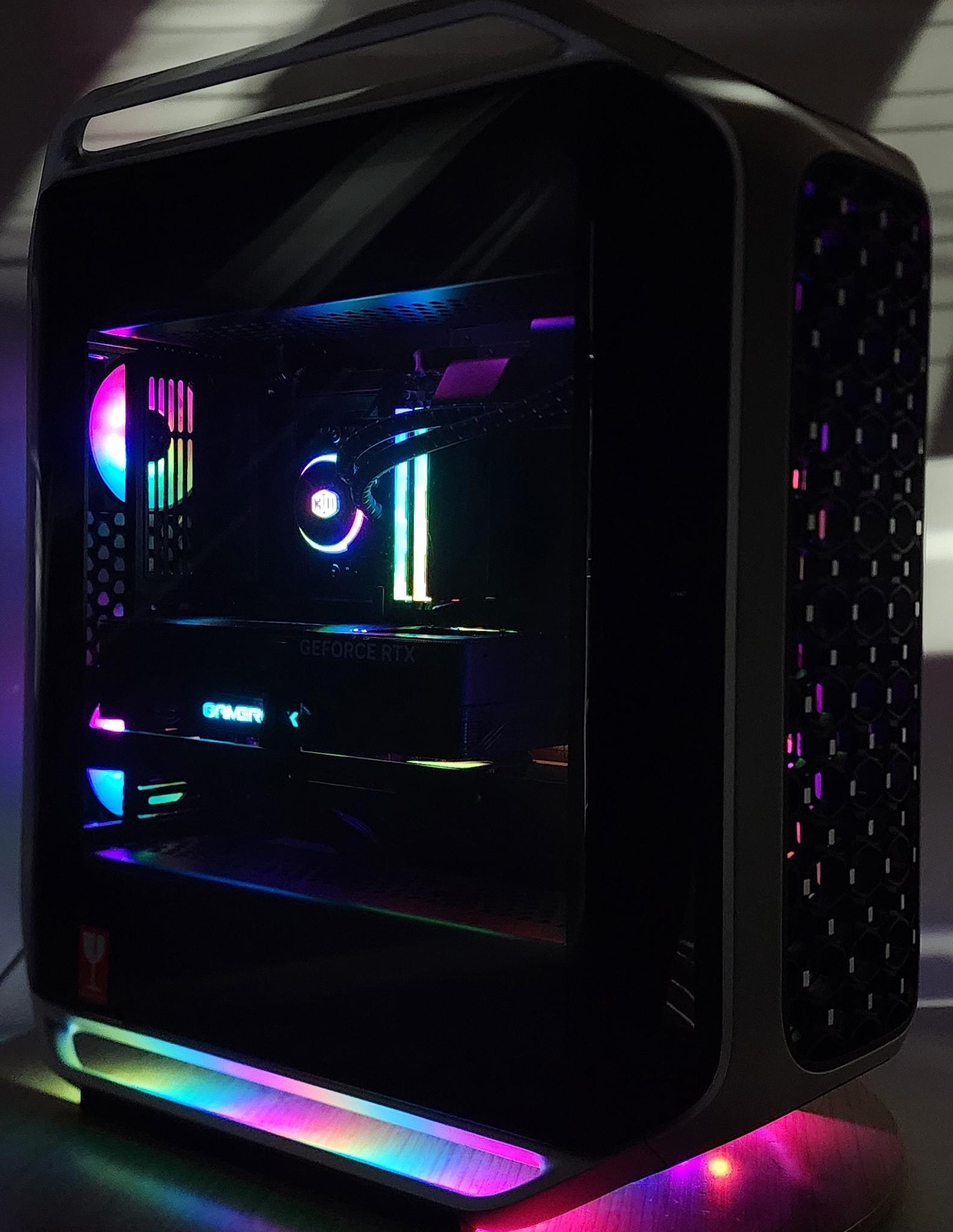 Gaming PC Ryzen 7 9850X3D 32GB RAM 2TB SSD RTX 5090 32GB Windows 11 Computer