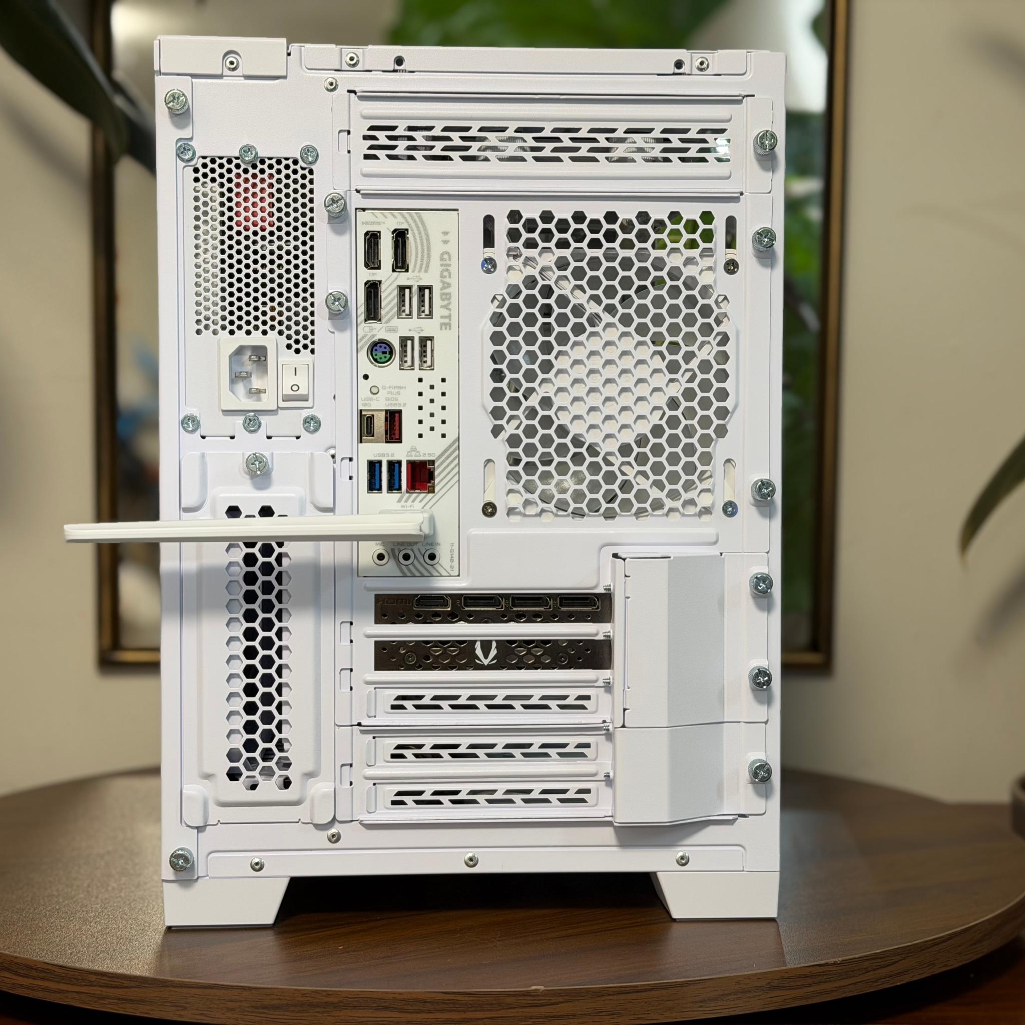 RTX 4080 | Ryzen 7 7800X3D | 32GB DDR5 | B850M | 2TB Gen4 SSD | 850W SFX Custom Loop