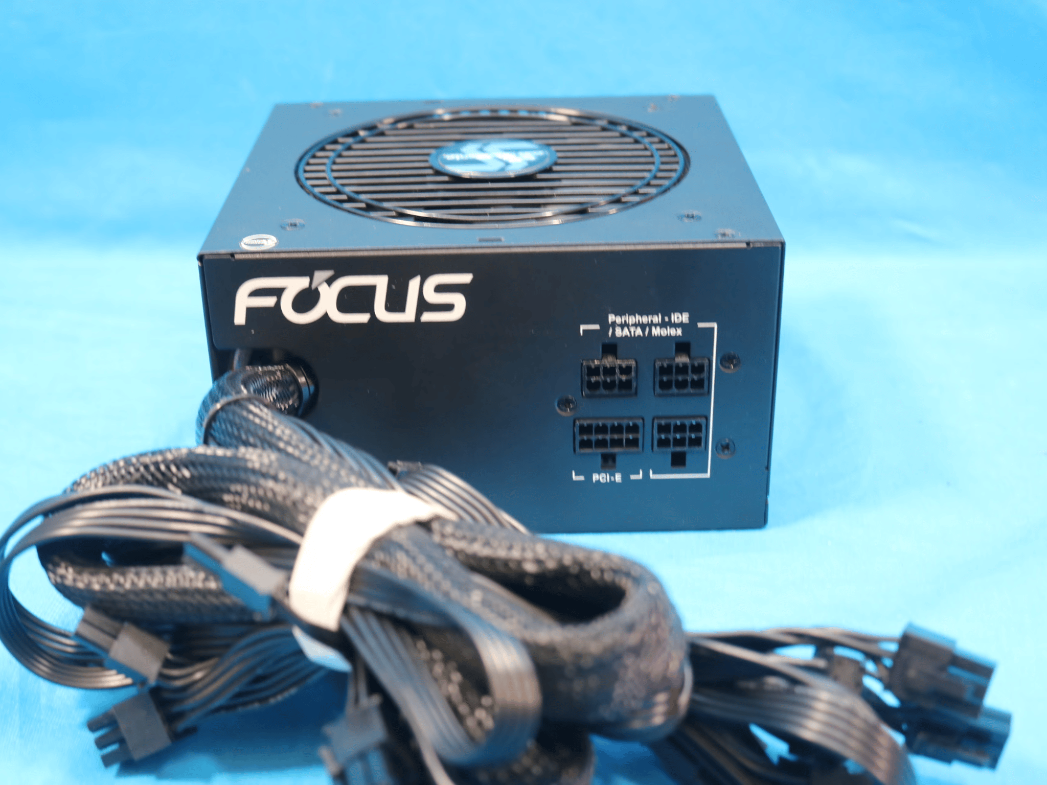 Seasonic FOCUS GM-650 650W 80+ GOLD Semi-Modular ATX Desktop Power Supply SSR-650FM