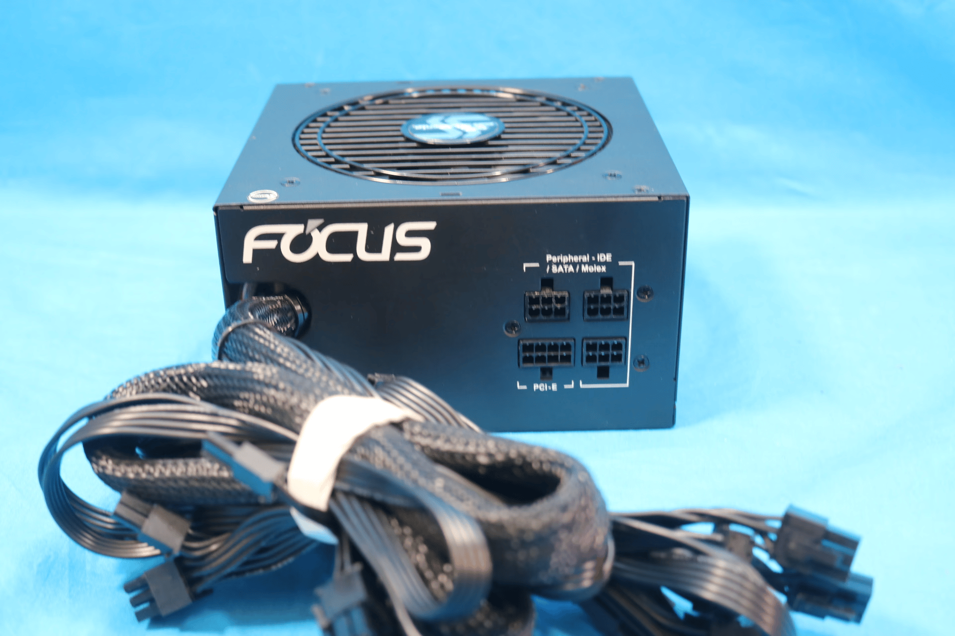 Seasonic FOCUS GM-650 650W 80+ GOLD Semi-Modular ATX Desktop Power Supply SSR-650FM