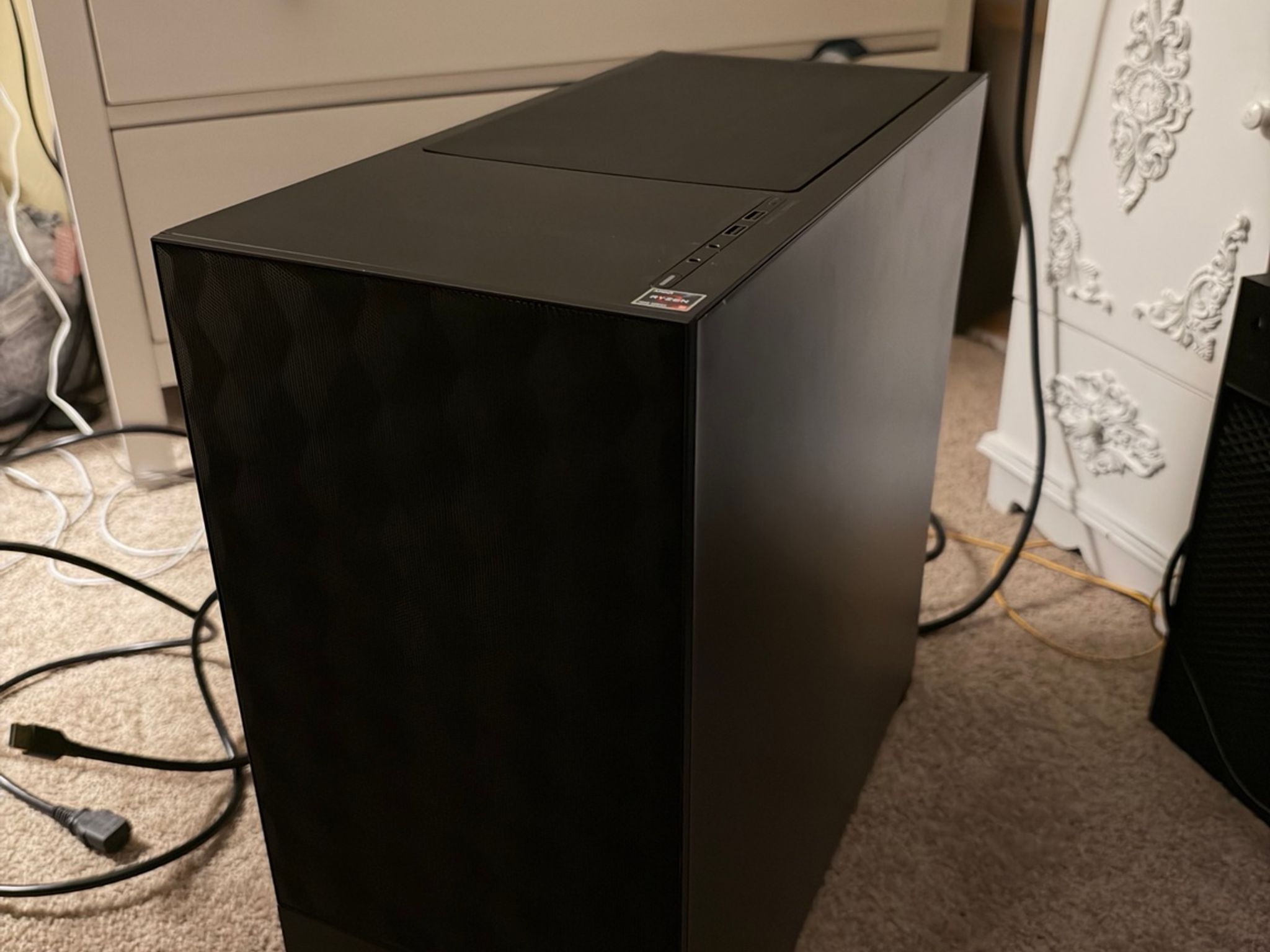 HIGH-END GAMING PC —  Ryzen 5 7600X3D + RX 9060 XT 16GB | 32GB DDR5-6400