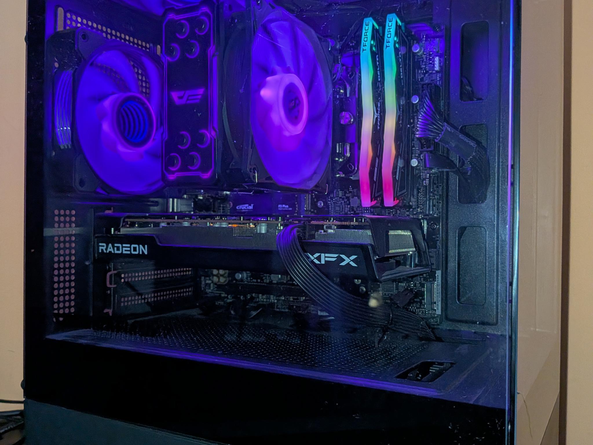 8400F | RX 7600 8GB | 16 GB | 1 TB | 650W