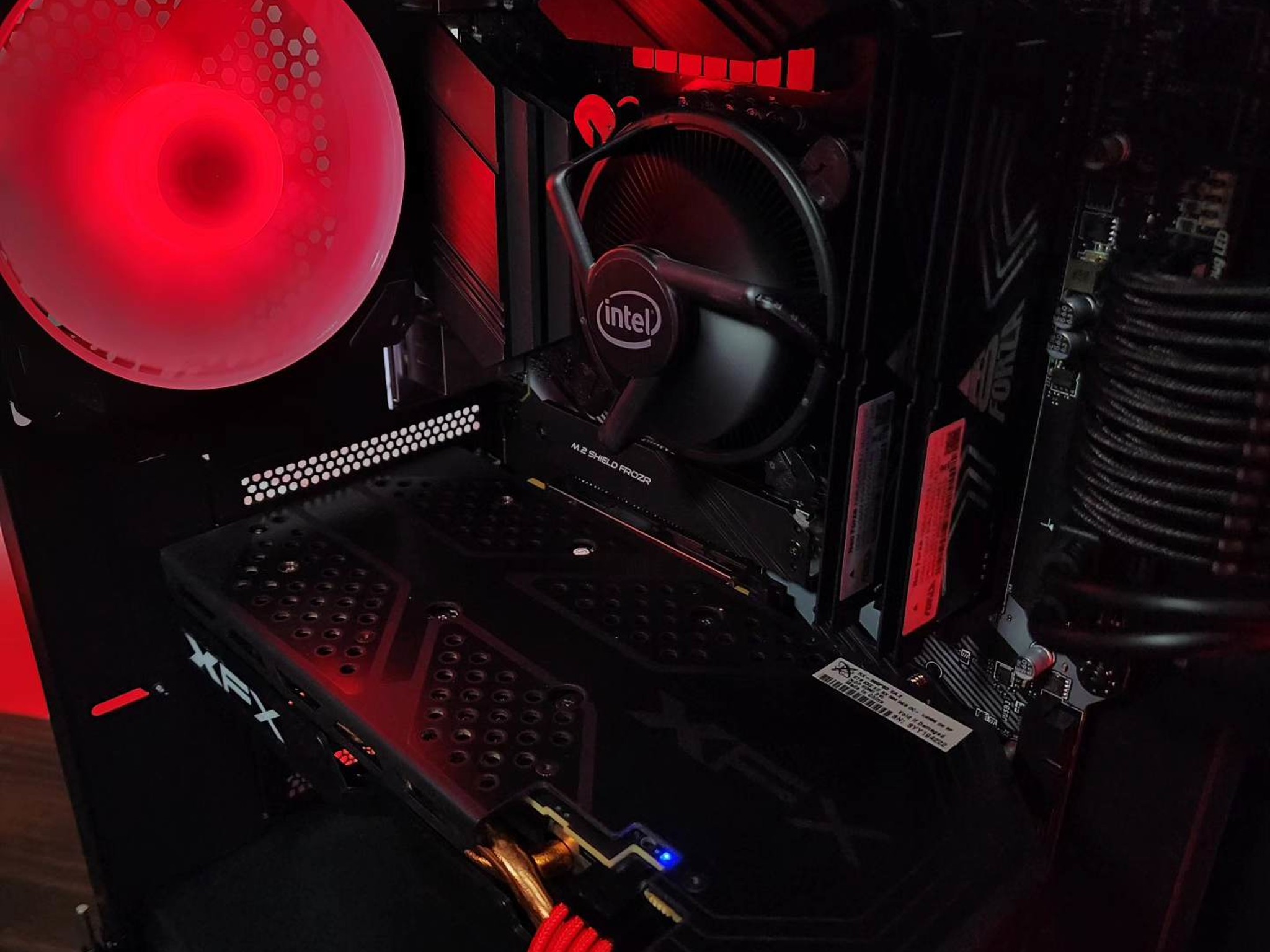 ❤️🖤❤️ RX 580 8GB // Core i3 10100F // 16GB 3600MHz // 500GB NVMe Gen4