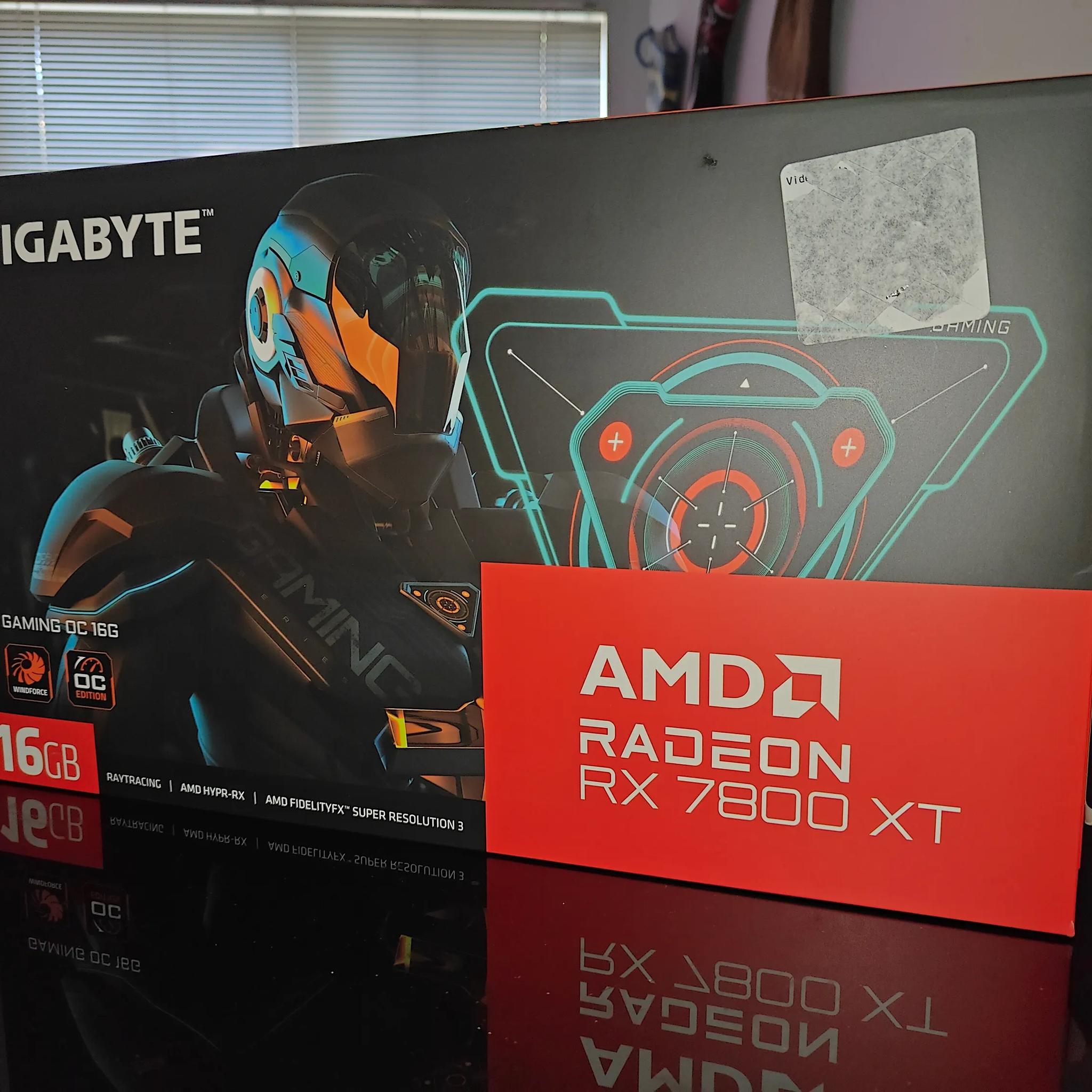 GIGABYTE Radeon RX 7800 XT Gaming OC 16G
