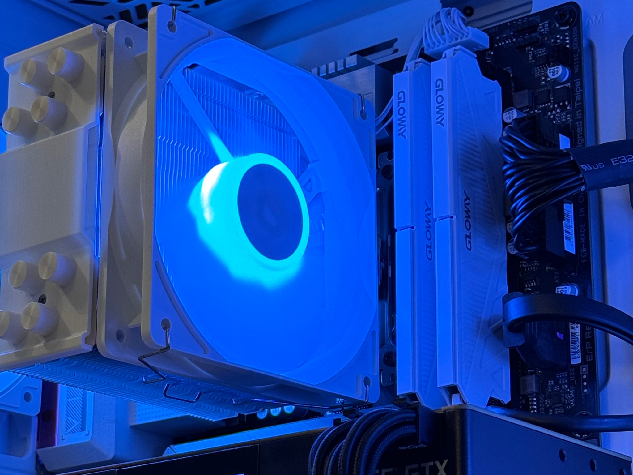 💸Budget Gamer💸Intel i5 11400F | GTX 1080ti 11GB | 16GB DDR4 | 1TB nVME SSD RGB Gaming Win10Pro