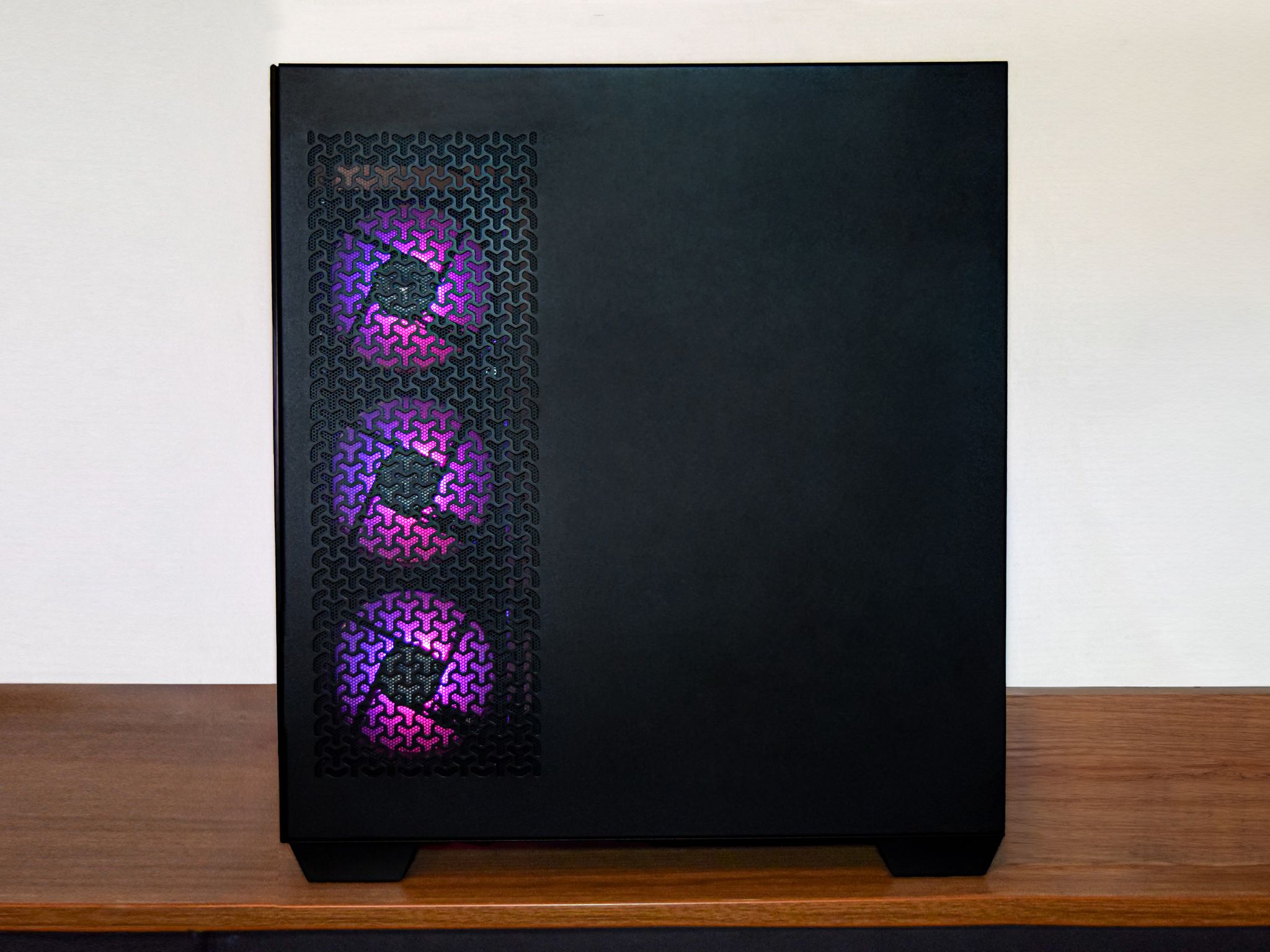 ⚫⚫ SMOKY ⚫⚫ RYZEN 7 5700X / RTX 3070 / 32GB RAM / CUSTOM CORSAIR BUILD