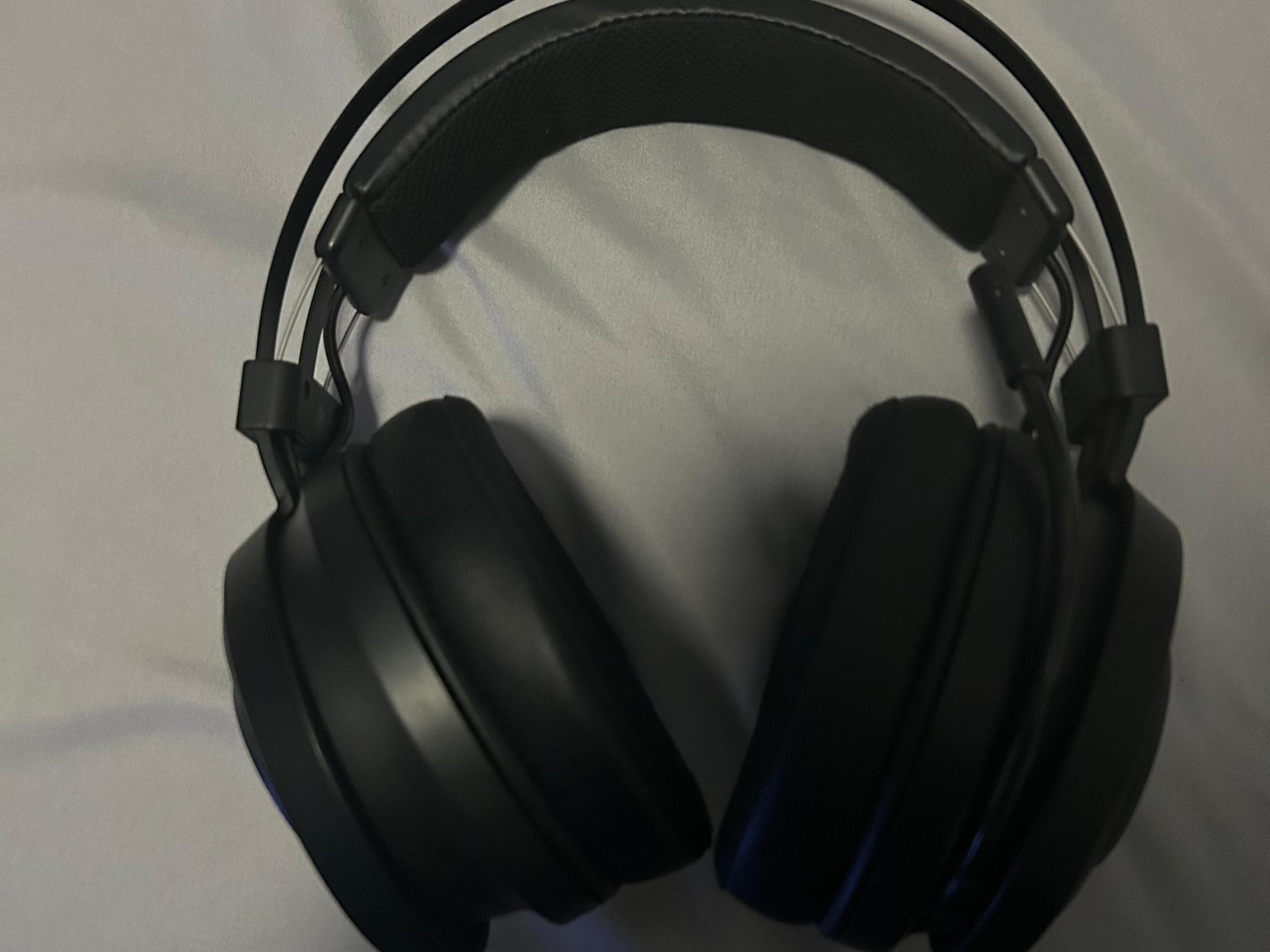 Razer Nari Essentials