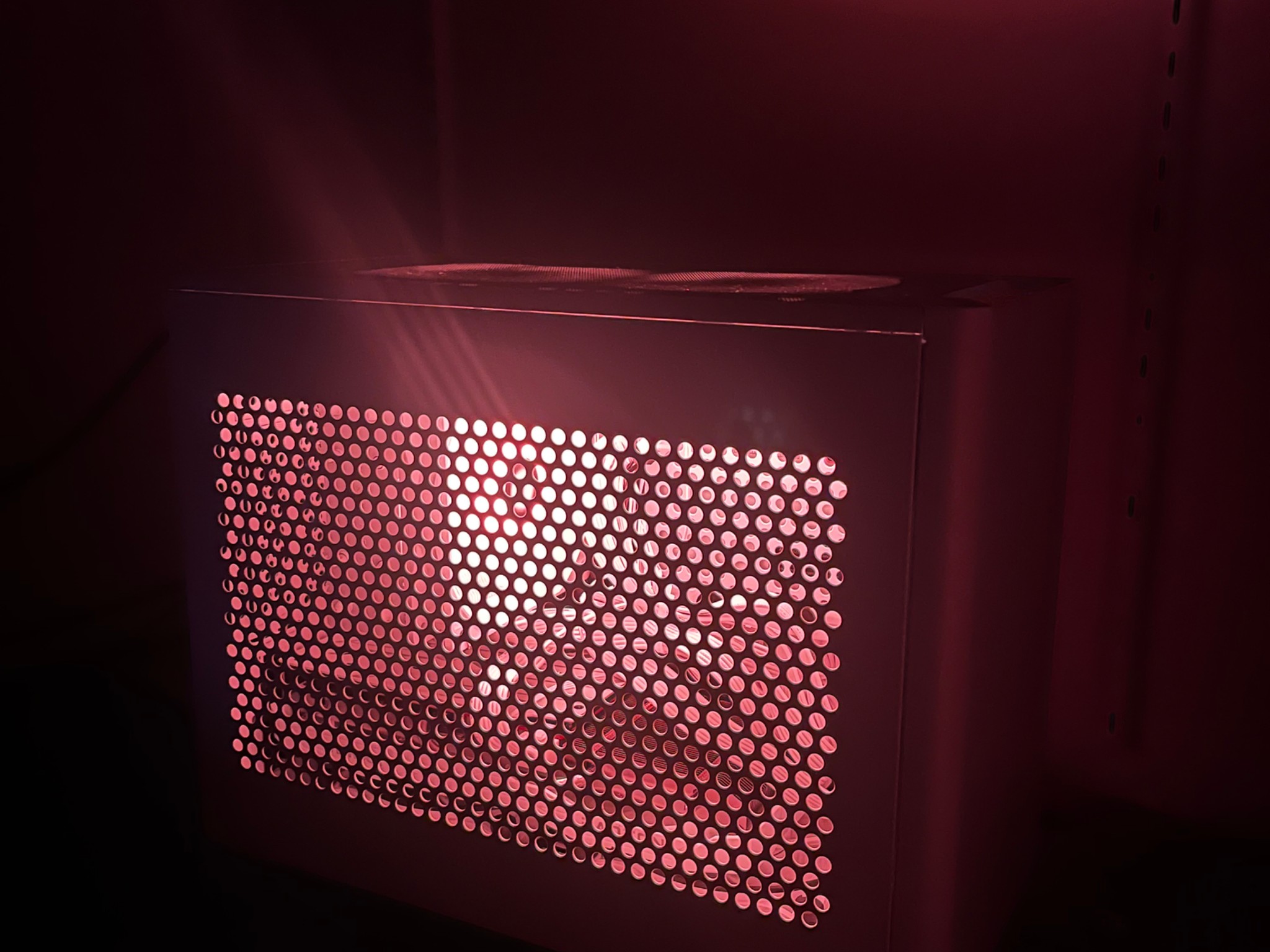 COMPACT ITX WHITE RGB GAMING PC