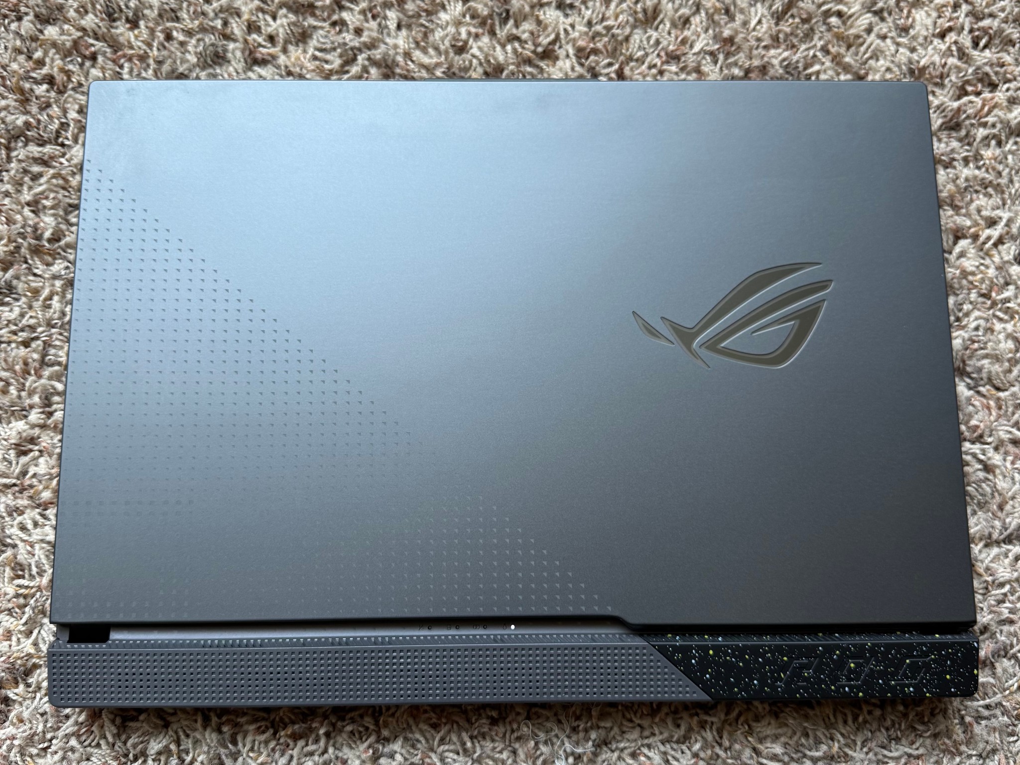 RTX 4070 / Ryzen 9 7845HX / 32GB DDR5 Ram / 4TB SSD / 17.3 inch screen / 144Hz / Gaming / creator
