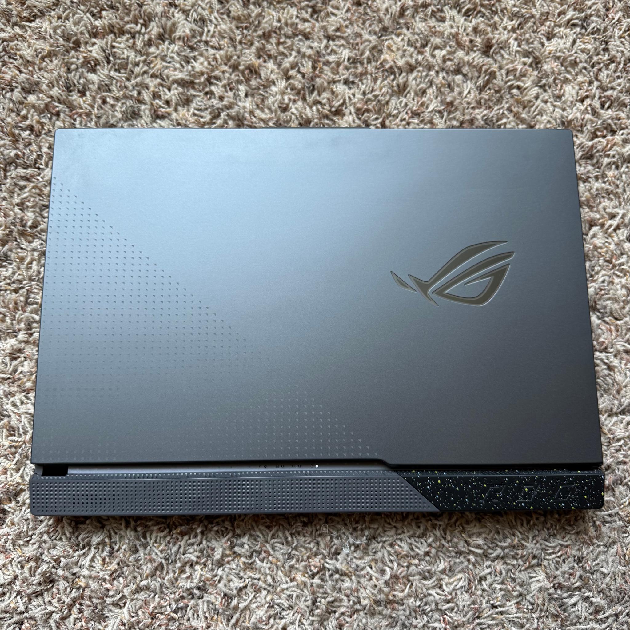 RTX 4070 / Ryzen 9 7845HX / 32GB DDR5 Ram / 4TB SSD / 17.3 inch screen / 144Hz / Gaming / creator
