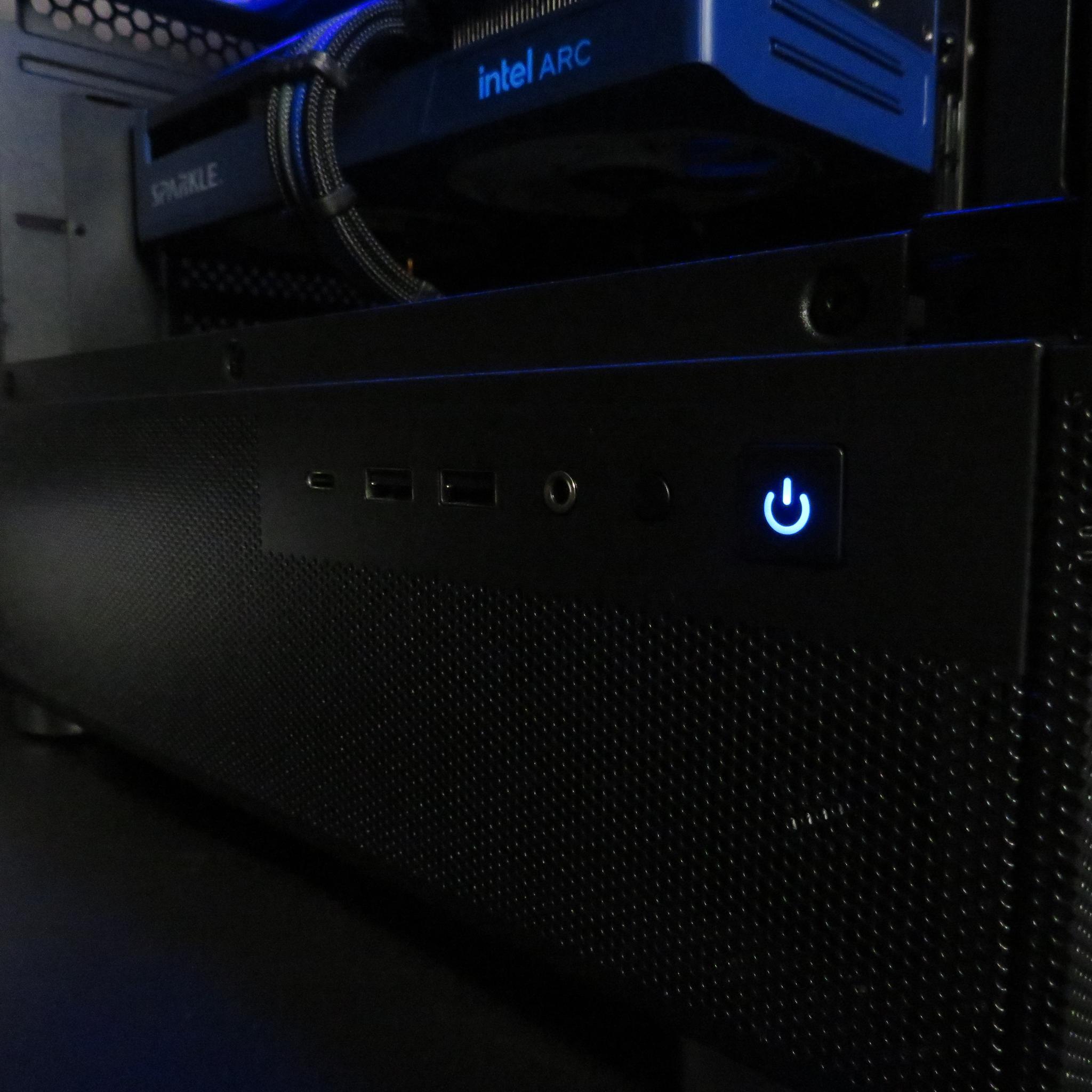 Intel Arc Gaming: Ryzen 5 3600X + Sparkle Arc B570 + 16 GB DDR4 + 1 TB NVME
