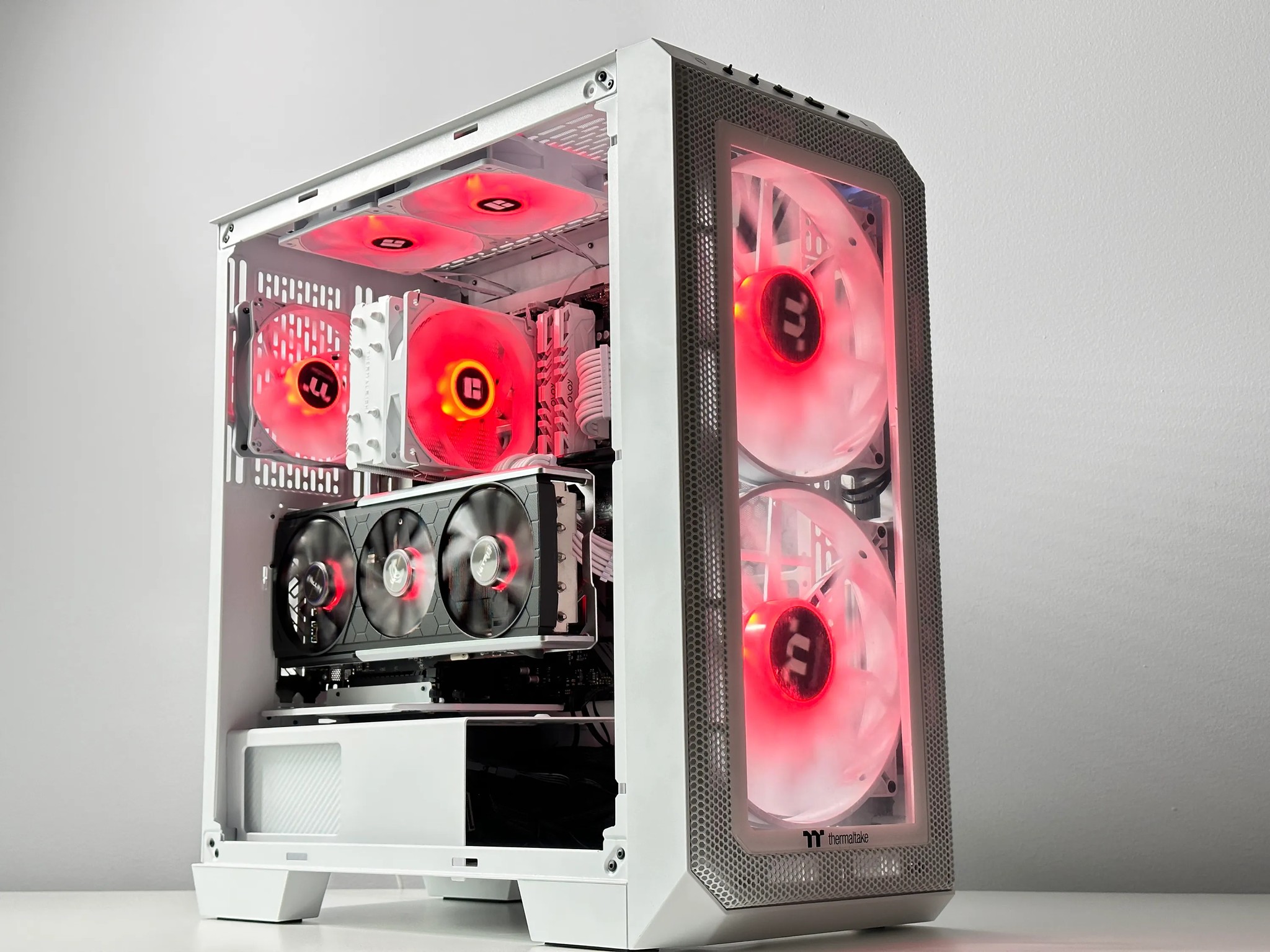 🌨️View 300🌨️AMD RX 5700 XT 8GB❄️Ryzen 5 5600X❄️16GB DDR4❄️1TB SSD NVME