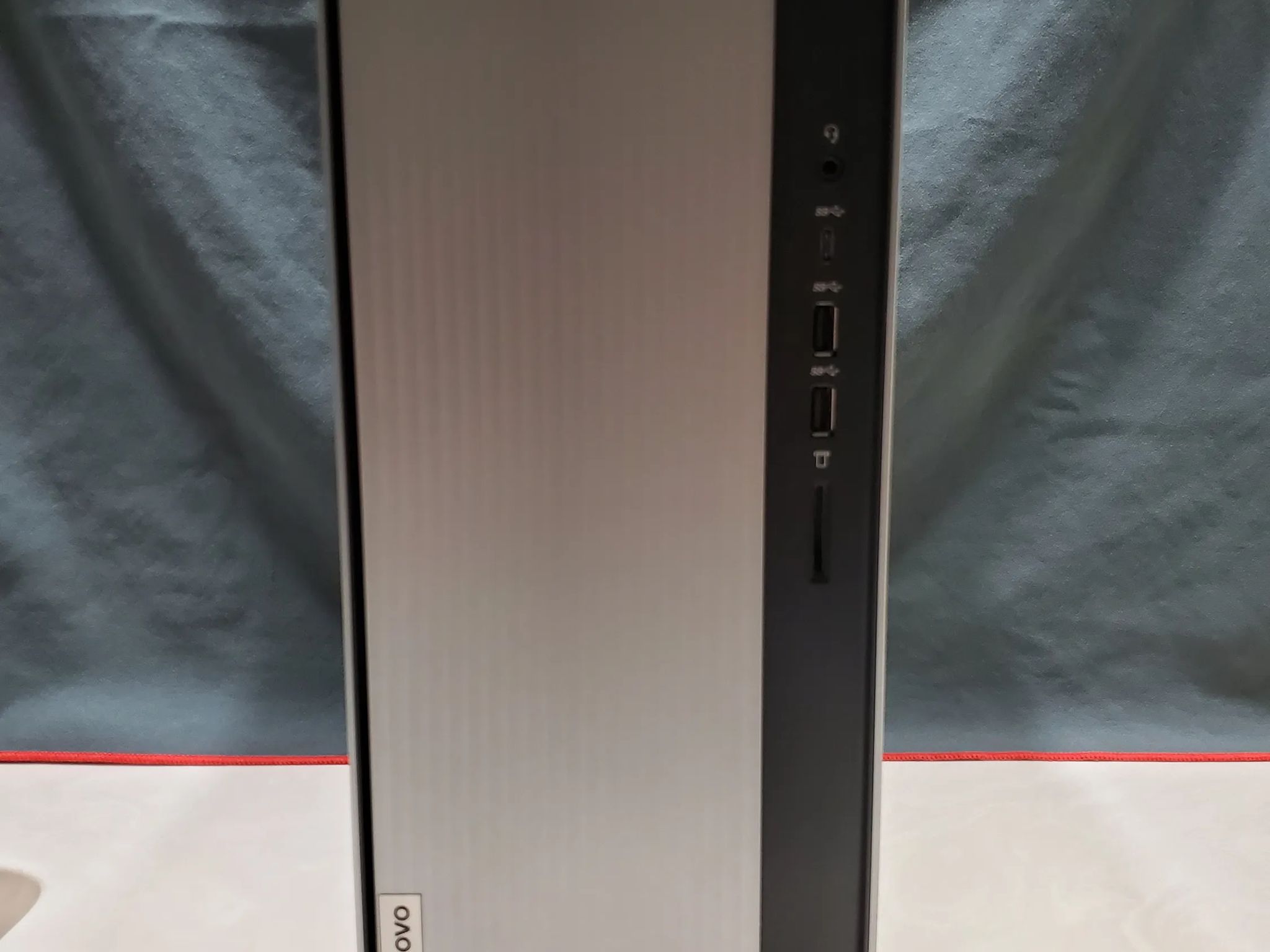 Lenovo IdeaCentre 5: Intel Core i3-10100, AMD Radeon RX 6400, 16GB RAM, 512GB SSD, 1TB HDD, W11P