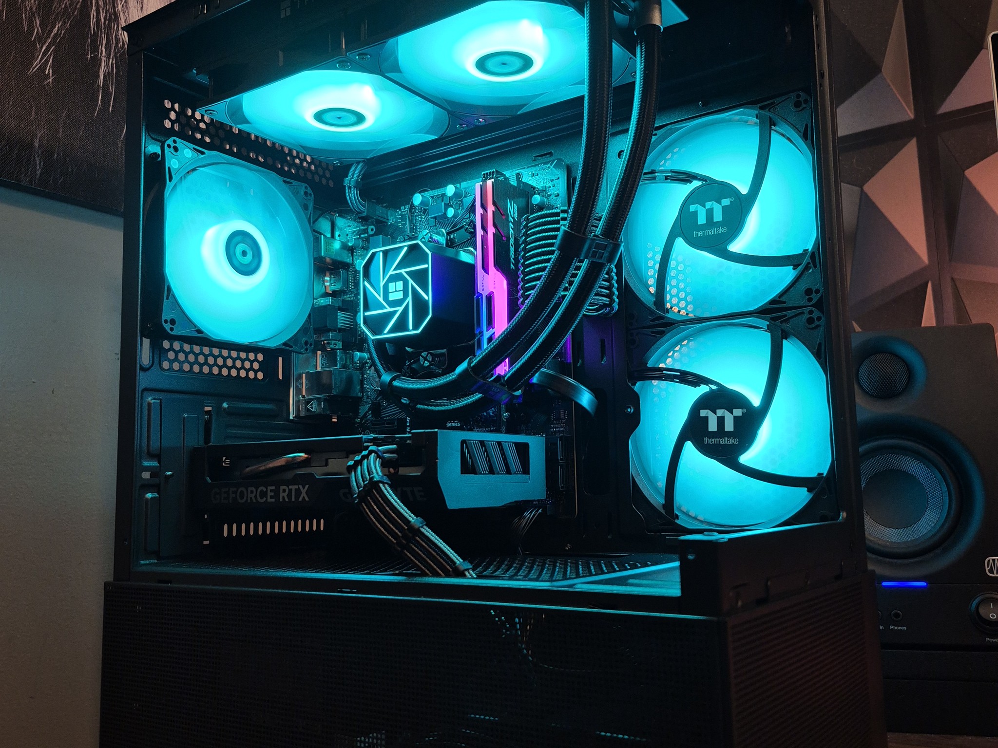 RTX 4060 + RYZEN 5 5600g