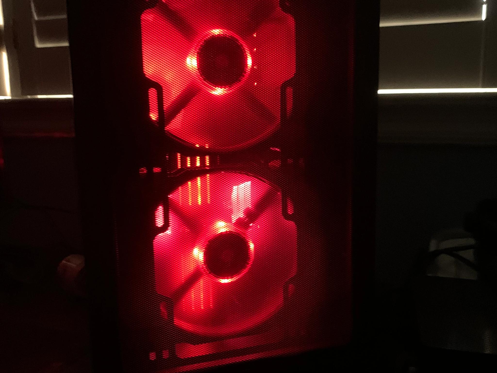 Red Devil|Ryzen 7 3700X|RX 6700XT|32GB|500GB SSD|2TB HDD|Wifi|Windows 10 Pro