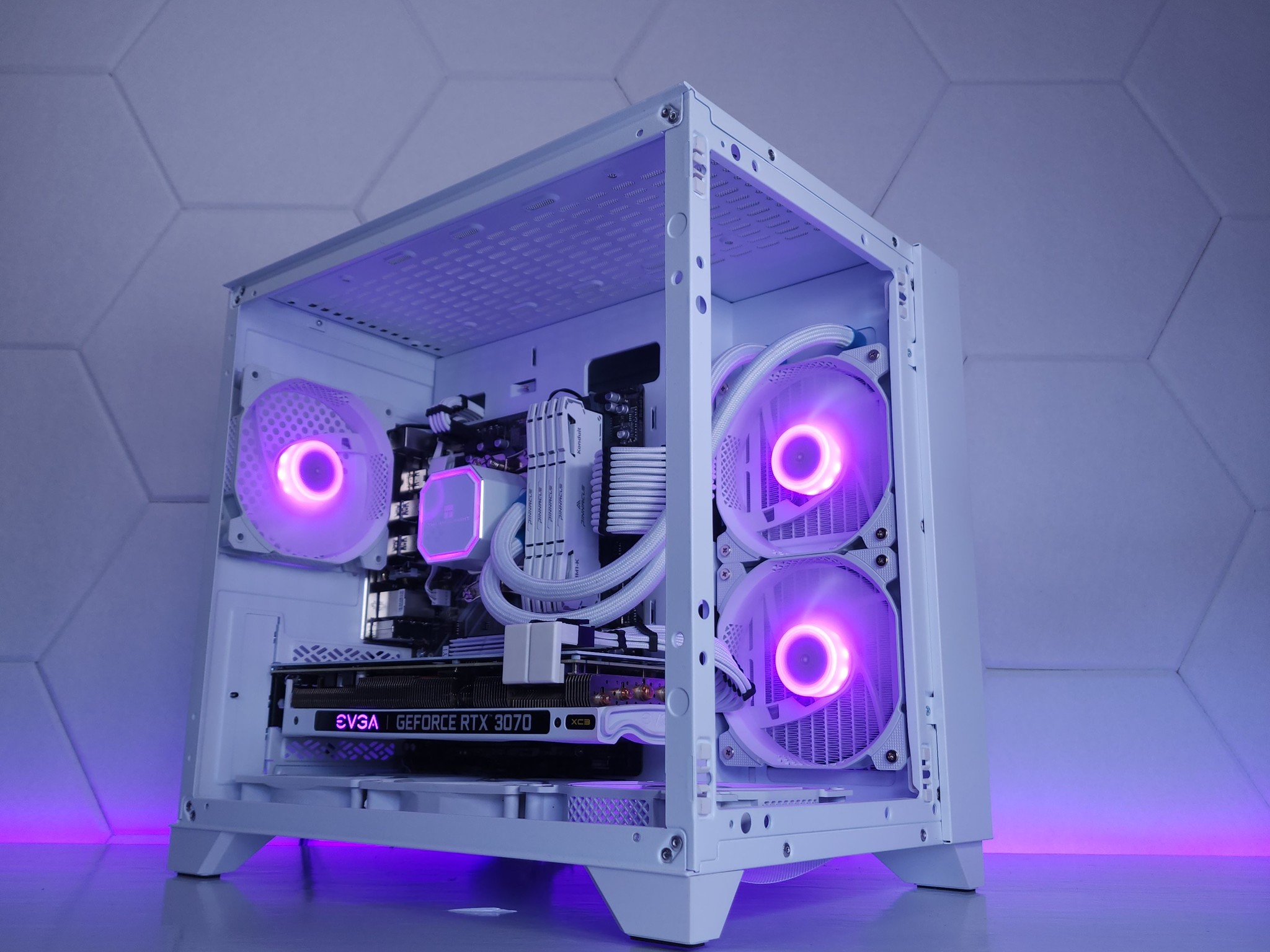 💜🤍RTX 3070 // Ryzen 7 5700G // 32GB 3200MHz // 1TB NVMe Gen 3