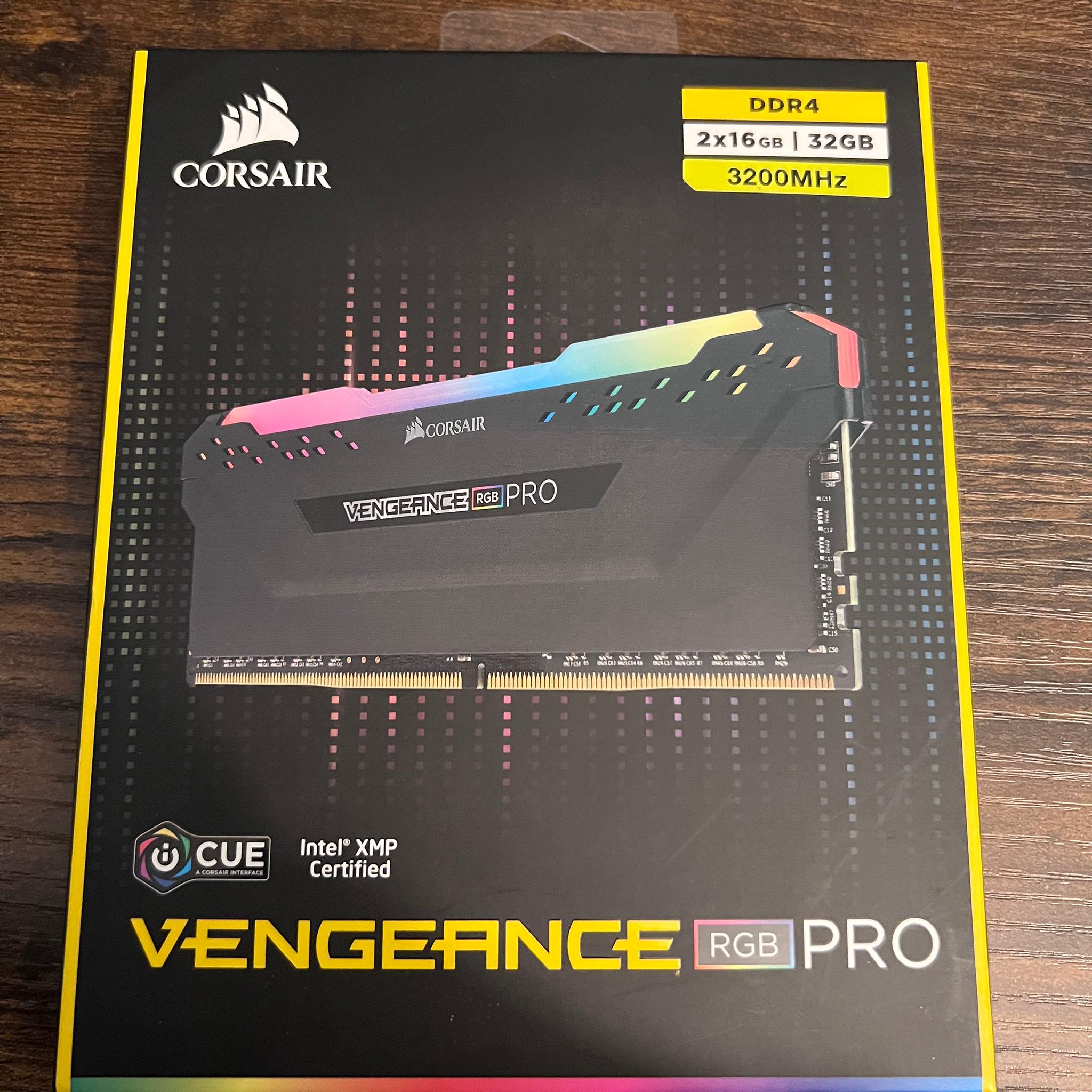 Vengeance RGB PRO 32GB (2x16GB)