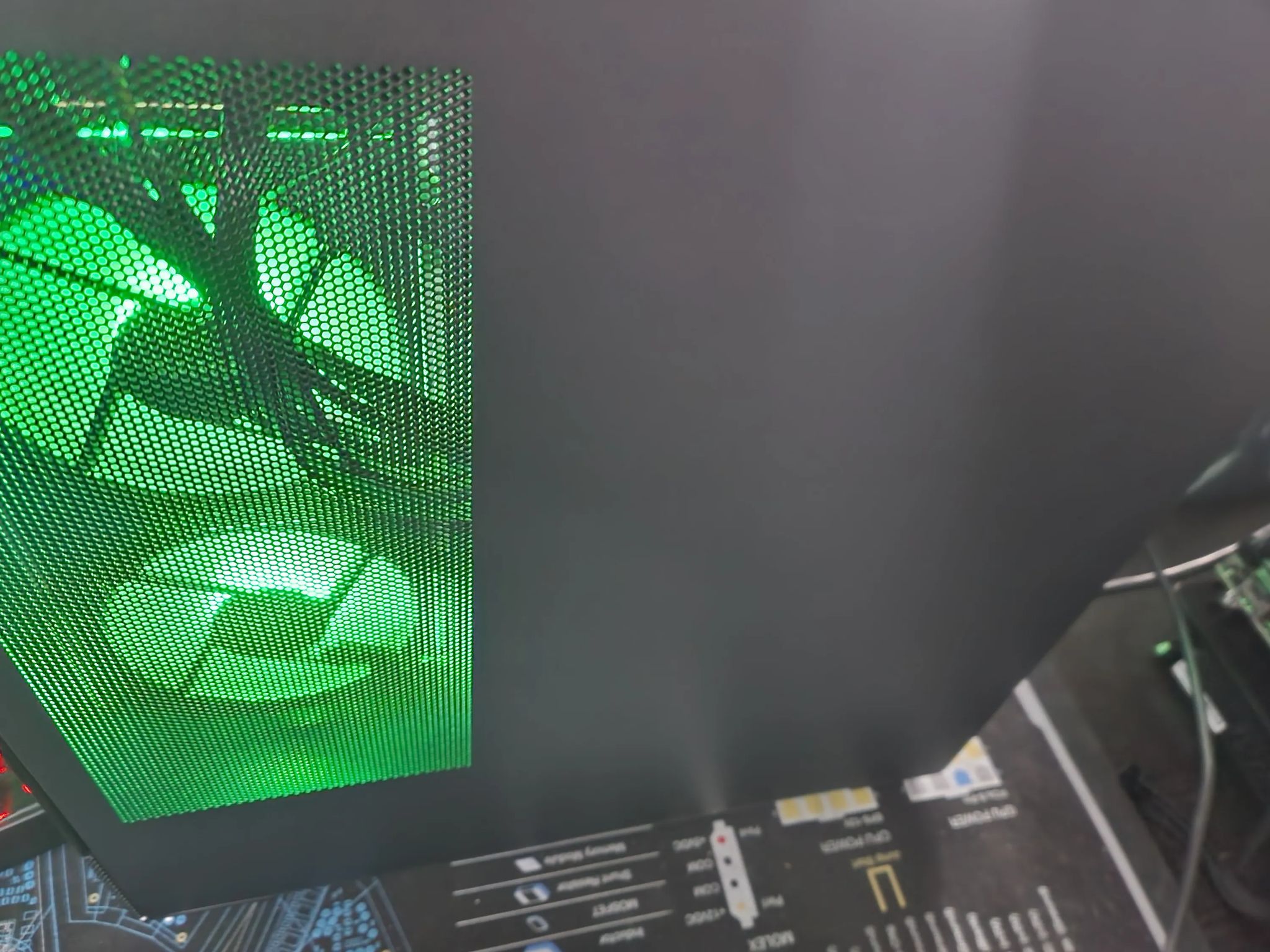TEAM GEREN RTX 2080TI EVGA hybrid/ Ryzen 5 5600X 1440P gaming pc!