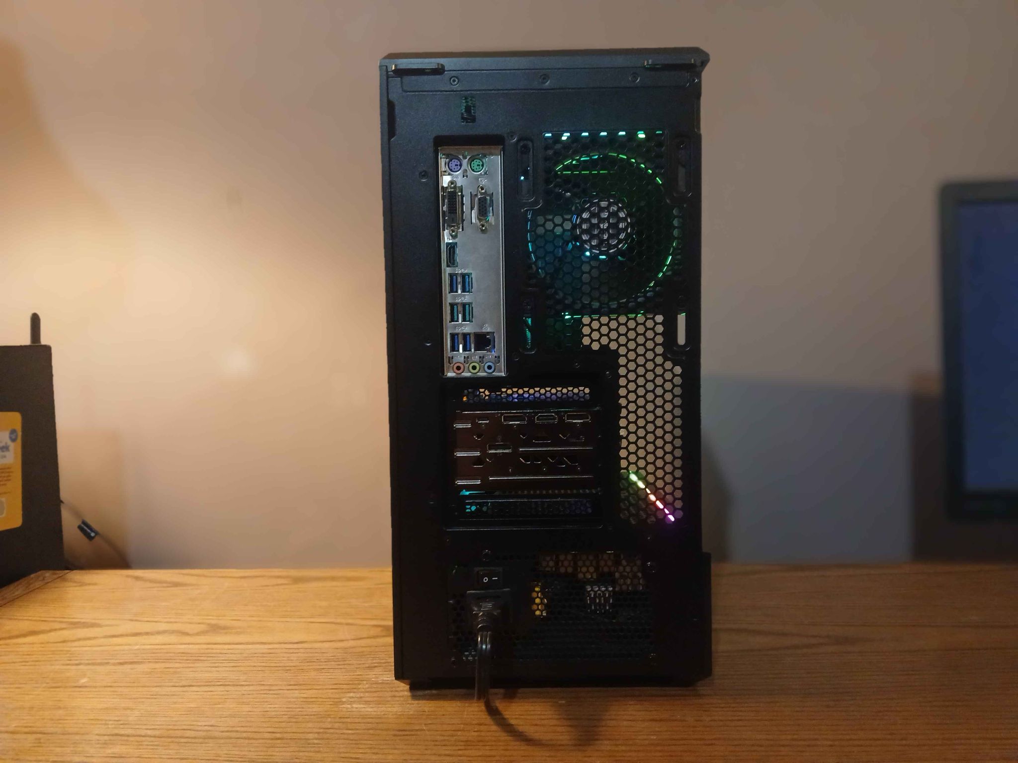 RTX 2080 SUPER | Ryzen 7 3700x | 16gb RAM | 1tb SSD