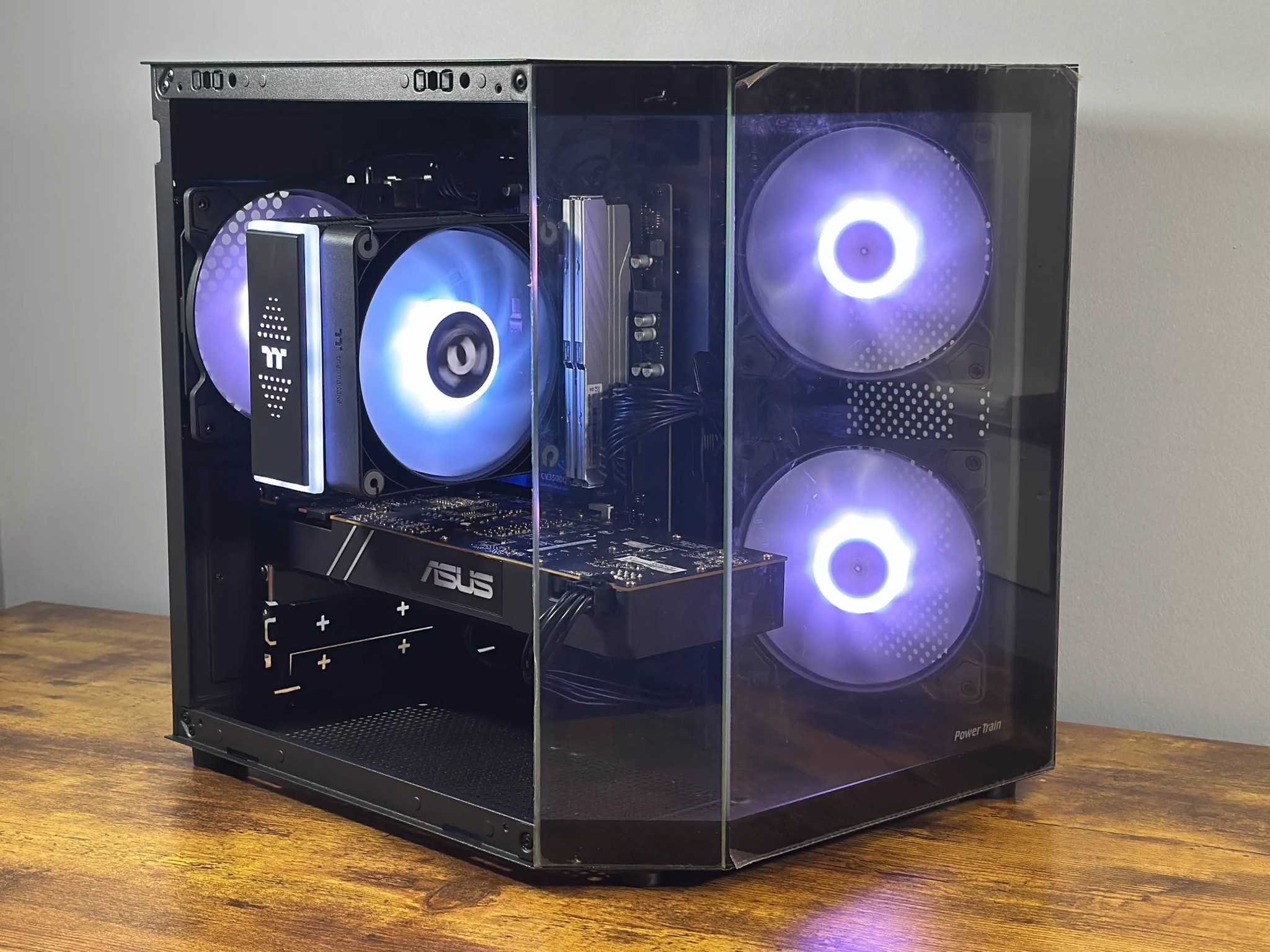 Ryzen 5 3500X | GTX 1070 8GB | 16GB RAM | 512GB SSD | WIFI & BT |Compact RGB Gaming PC