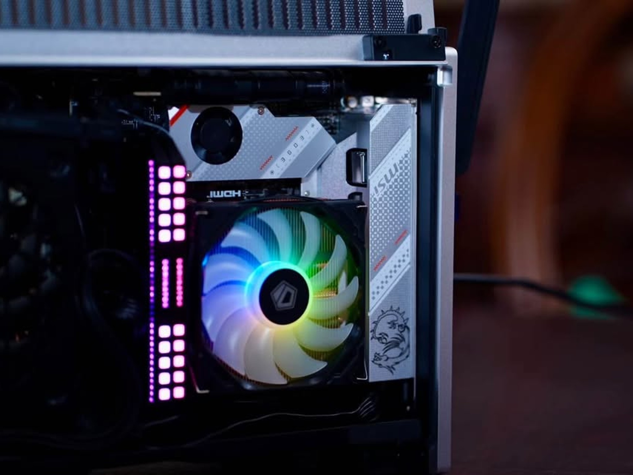Premium Gaming PC: Fractal Terra, RTX 4080 FE, Ryzen 7900x3D, 32GB DDR5, 2TB nvMe, 850W, b650 ITX
