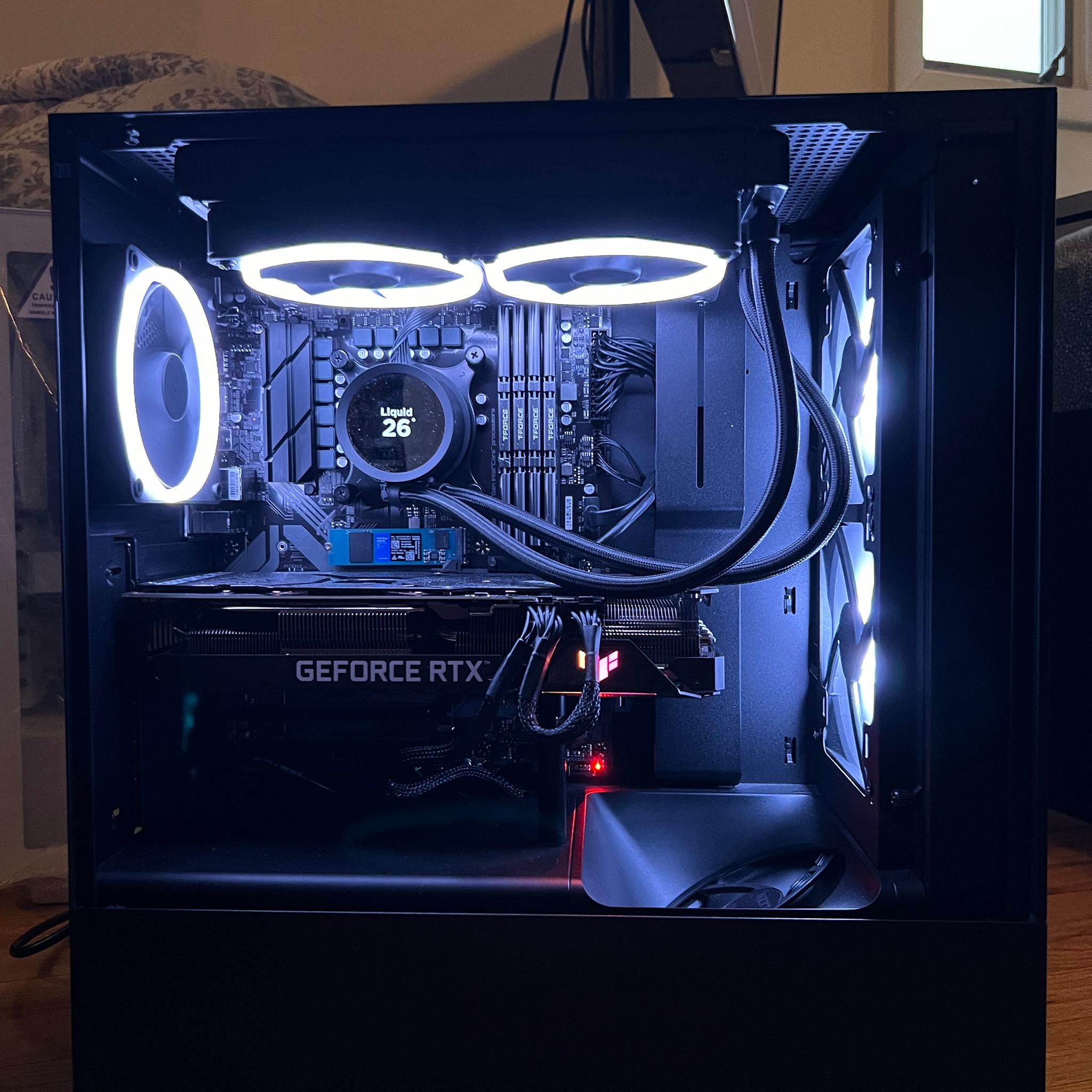 NZXT H5 Flow RGB + NZXT Kraken 240 RGB + NZXT S650 80+ Gold PSU