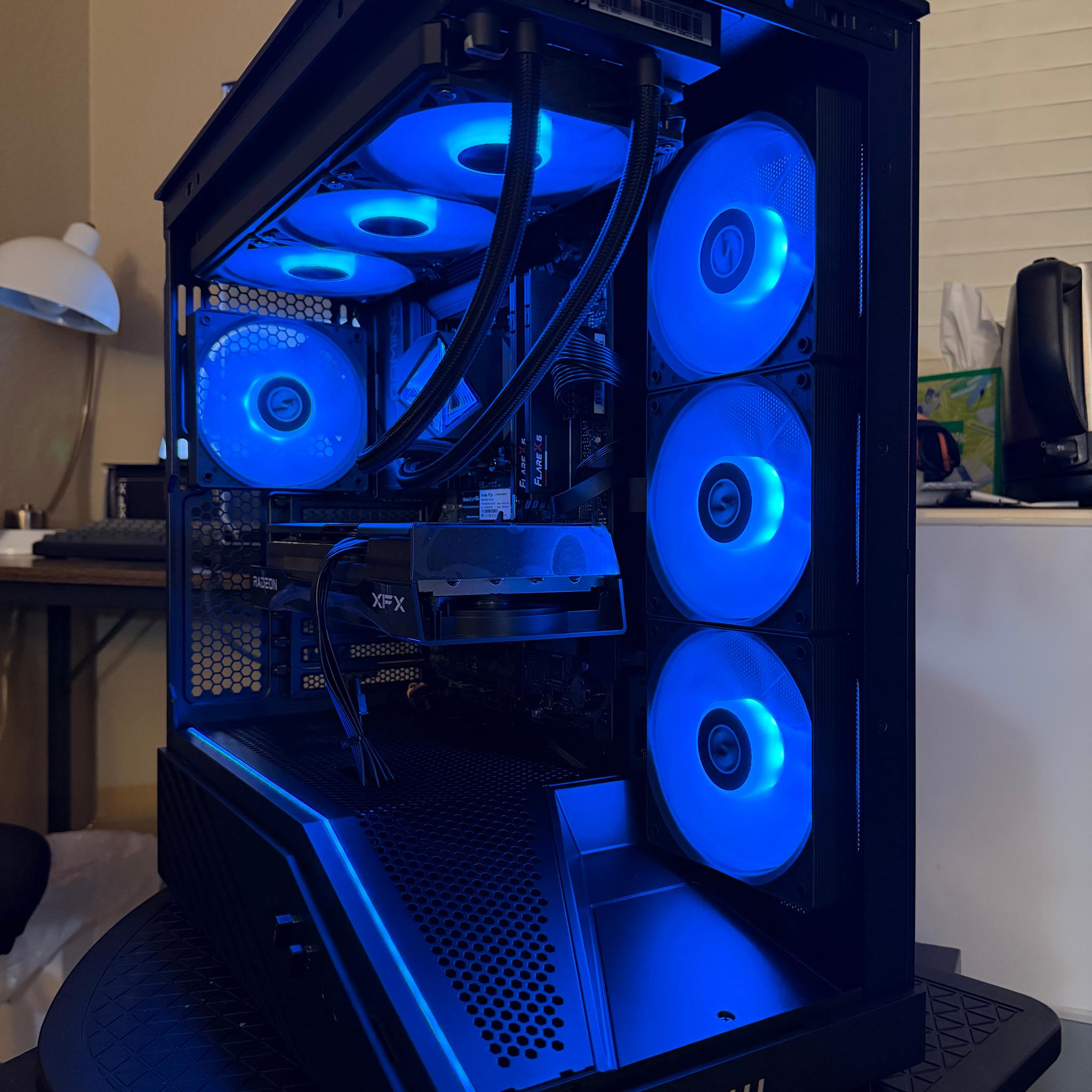 🔥 ALL NEW | Ryzen 7 7800X3D | XFX RX 9070 GRE 12GB | 32GB DDR5-6000 CL30 | 360MM AIO | WIN 11 PRO