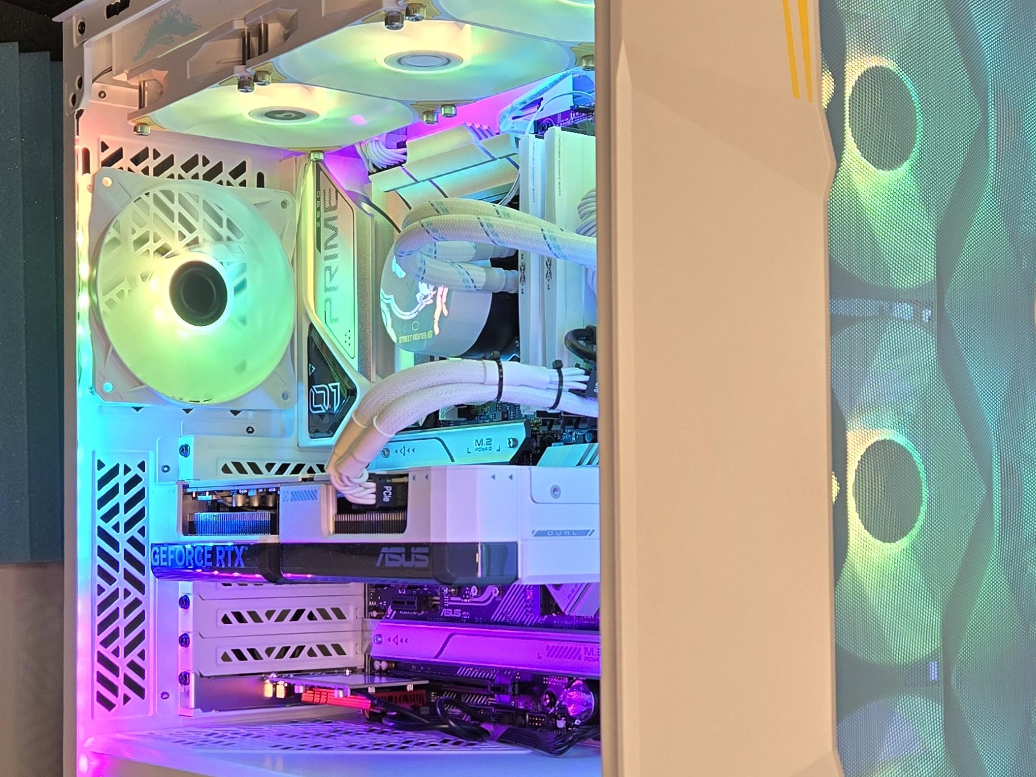 Chun-Li: RTX4070 14700K 32GB 2TB high-end themed PC