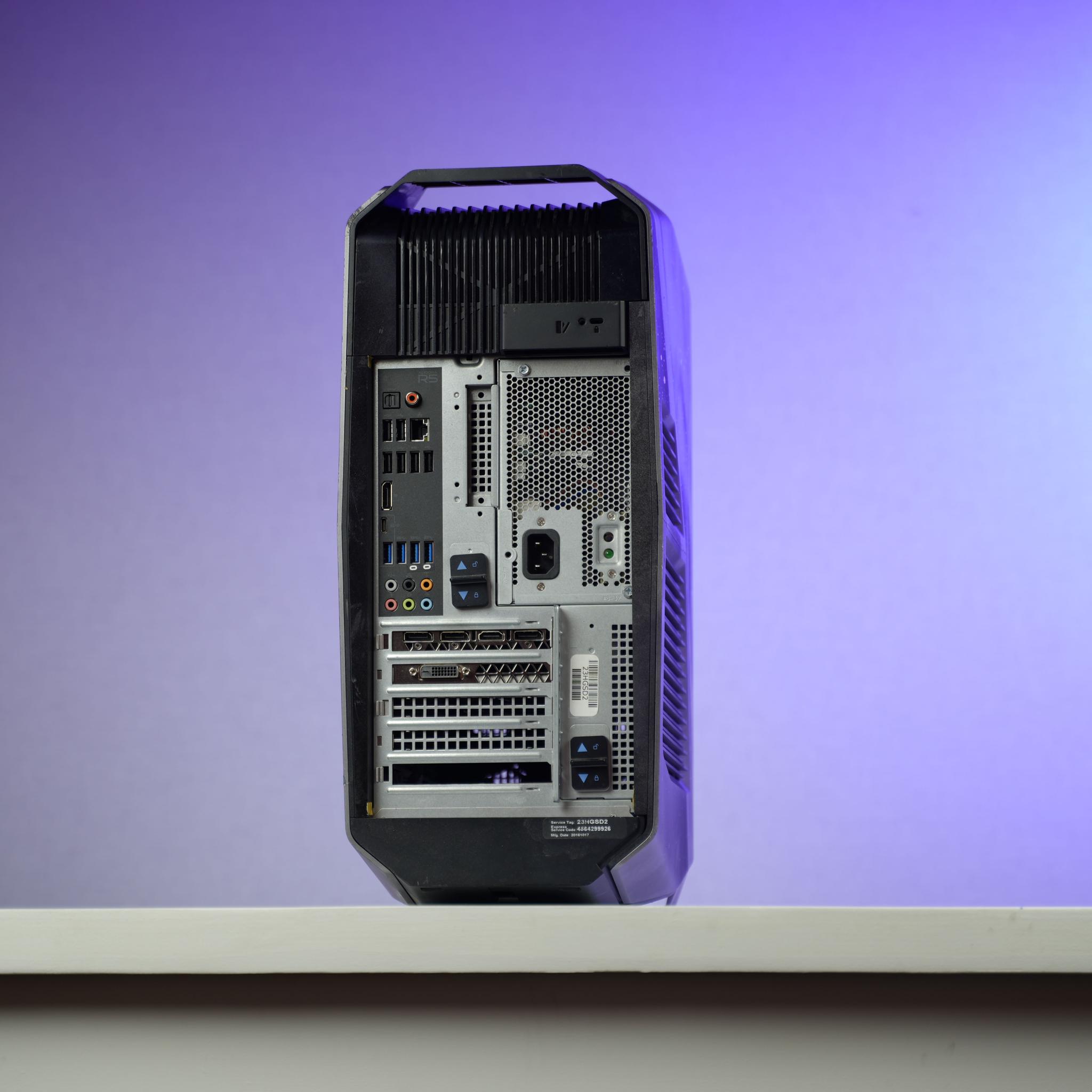 “Alienform 8” GTX 1070 Intel Core i7 6700 16GB 1TB Windows 11 Gaming PC Powerhouse