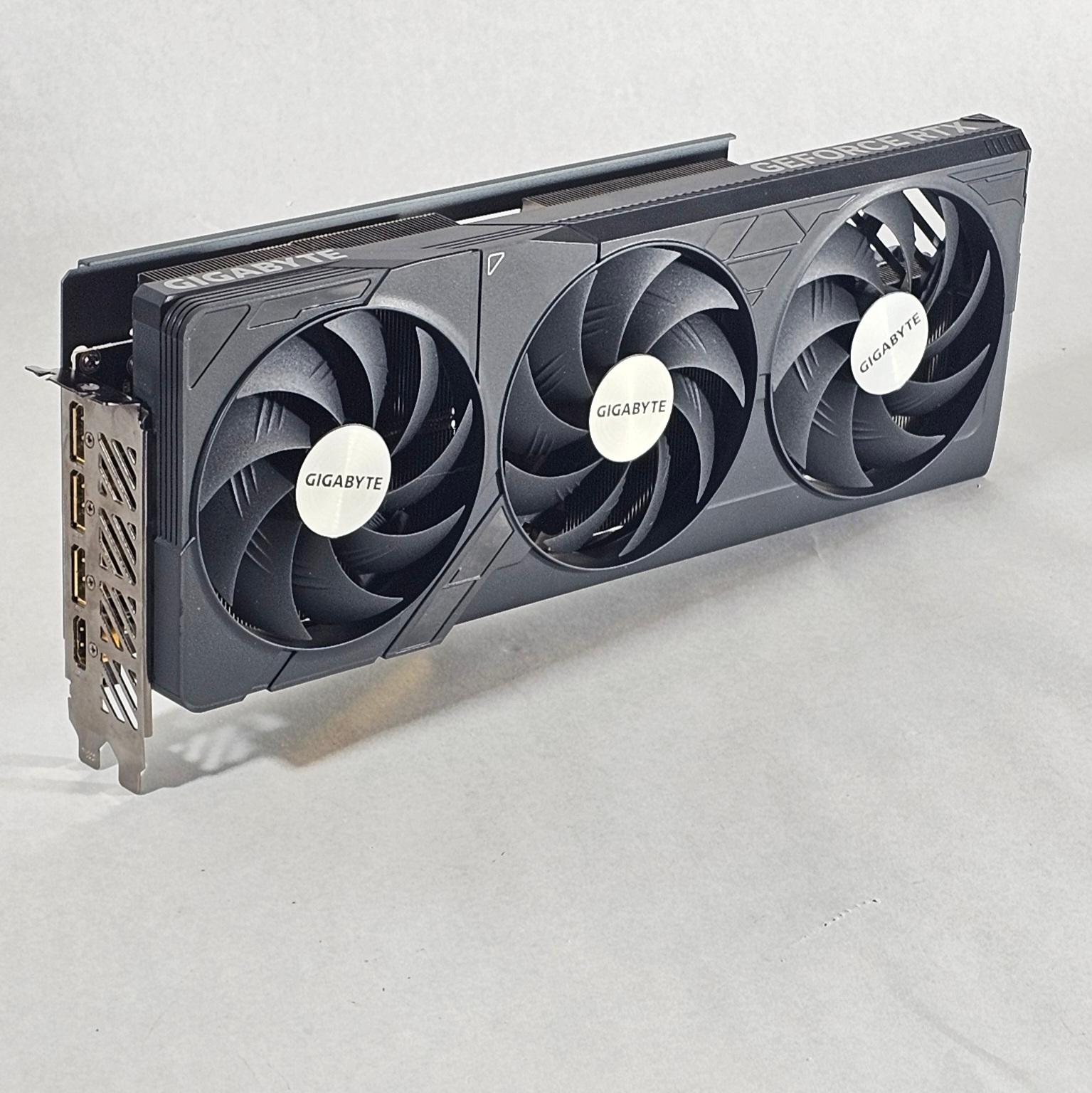 GIGABYTE AORUS GeForce RTX 4090 MASTER 24G - Image 1