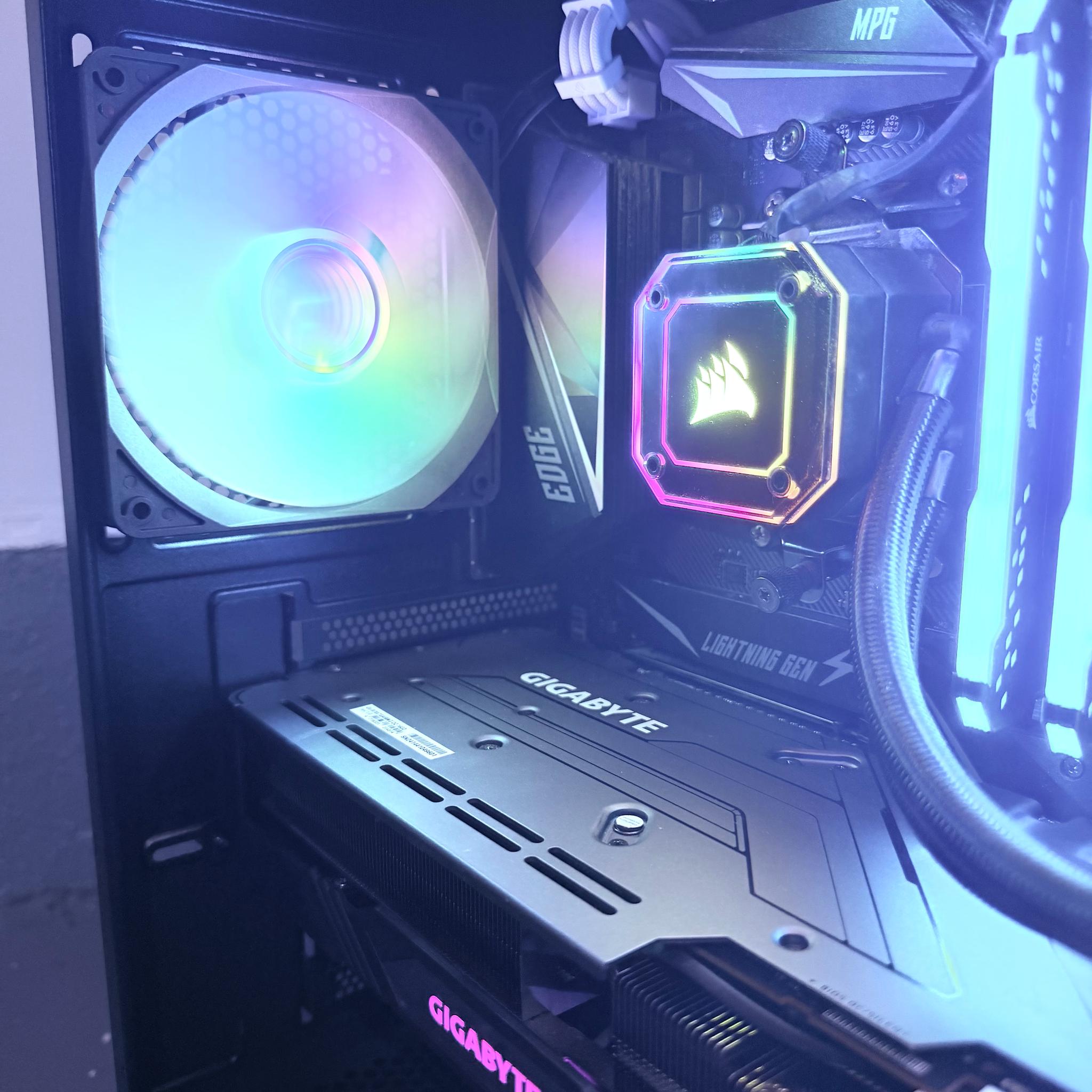 ⚫️"Phantom Prism"🌈| 1440p Gaming | RX 7800XT 16GB | Ryzen 7 3800X | 32B Ram | 1TB Storage
