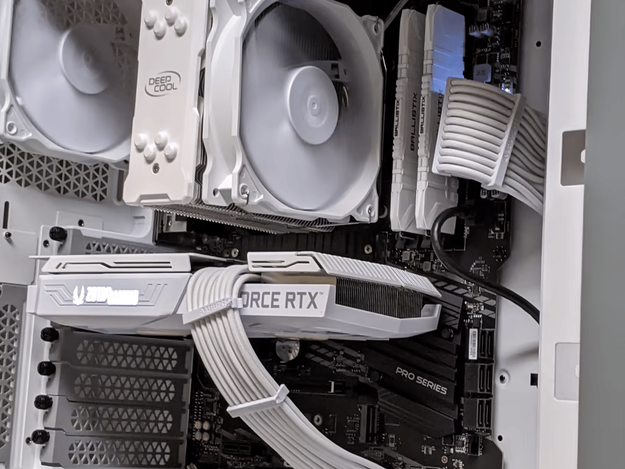White High End AMD Gaming PC Ryzen 5 3600 -  RTX 3060