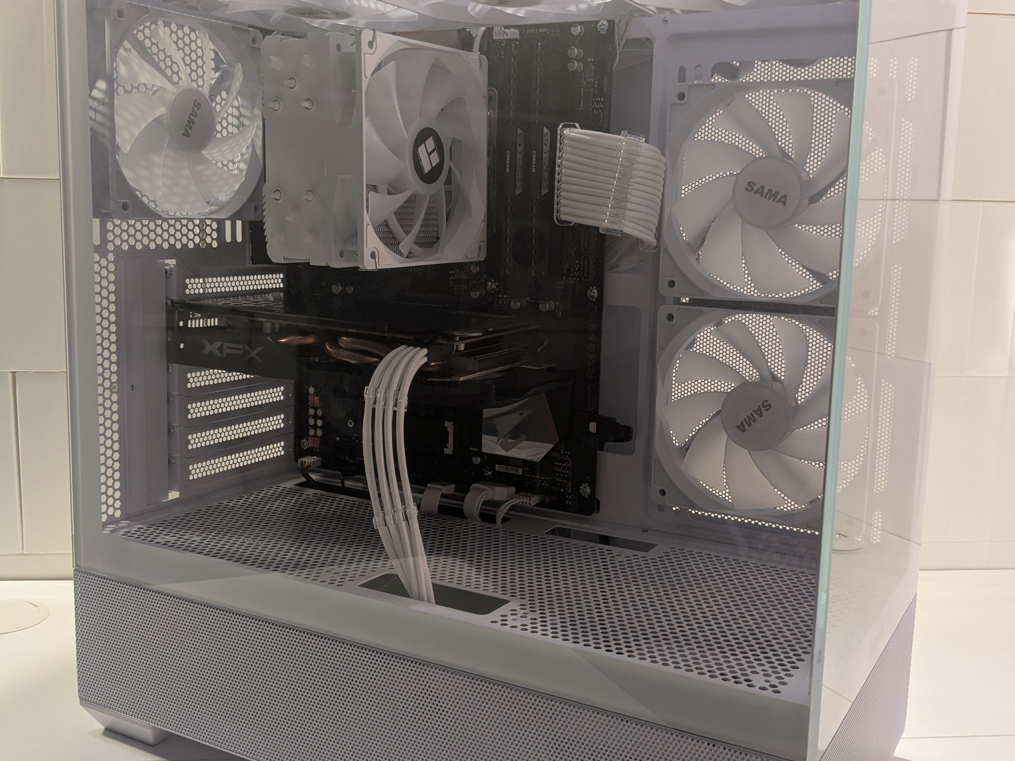 White RGB Gaming PC | 16GB RAM | WiFi | Ready to Play Fortnite, Minecraft, Valorant