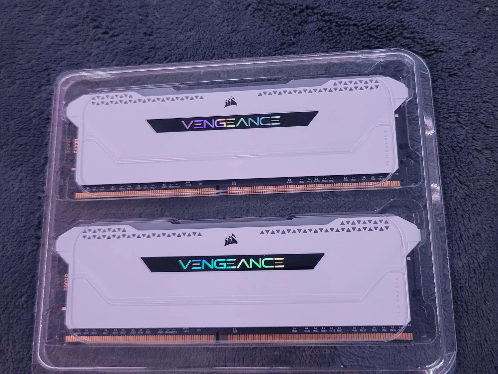 Corsair Vengeance RGB Pro SL 16GB (2x8GB) DDR4-3200 Ram