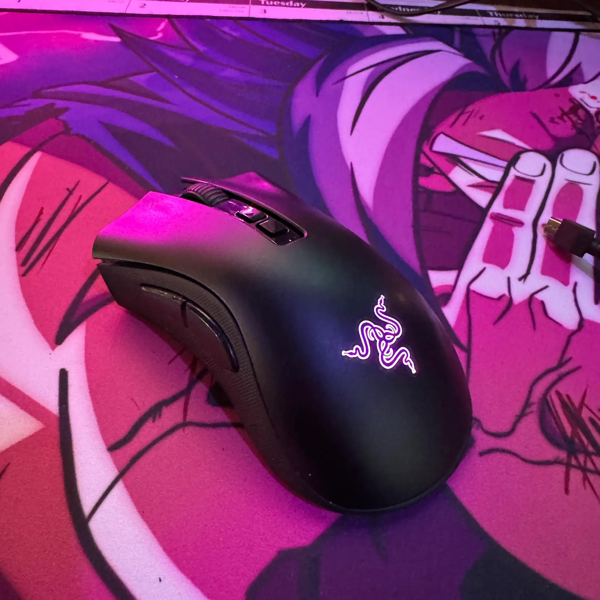 Razer BlackWidow V3 Pro Mechanical Wireless Keyboard & Razer DeathAdder V2 Pro Wireless Gaming Mouse