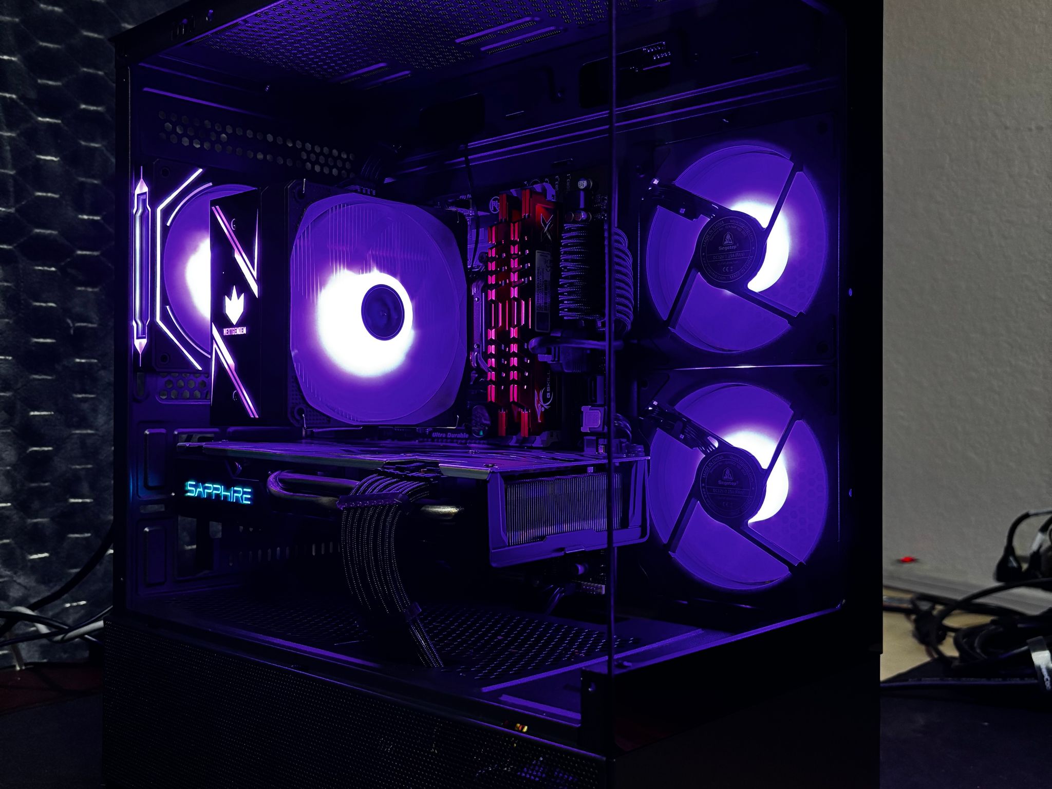 Beautiful Fish Tank Gaming PC | RX 570 8GB + i7 | WiFi