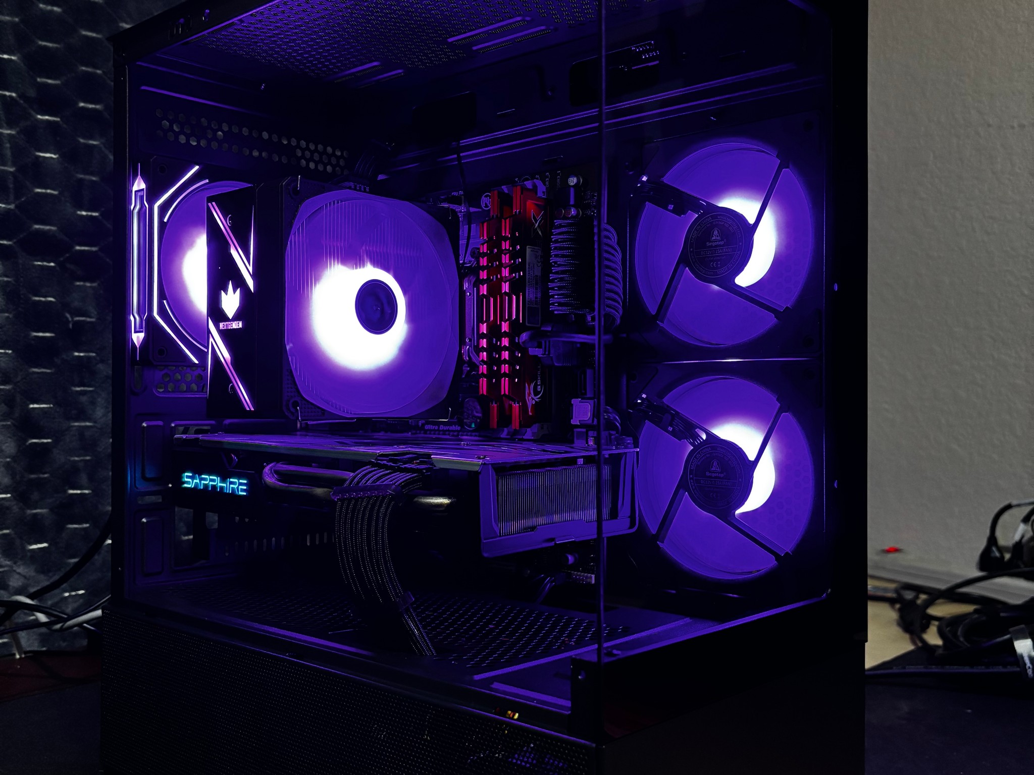 Beautiful Fish Tank Gaming PC | RX 570 8GB + i7 | WiFi